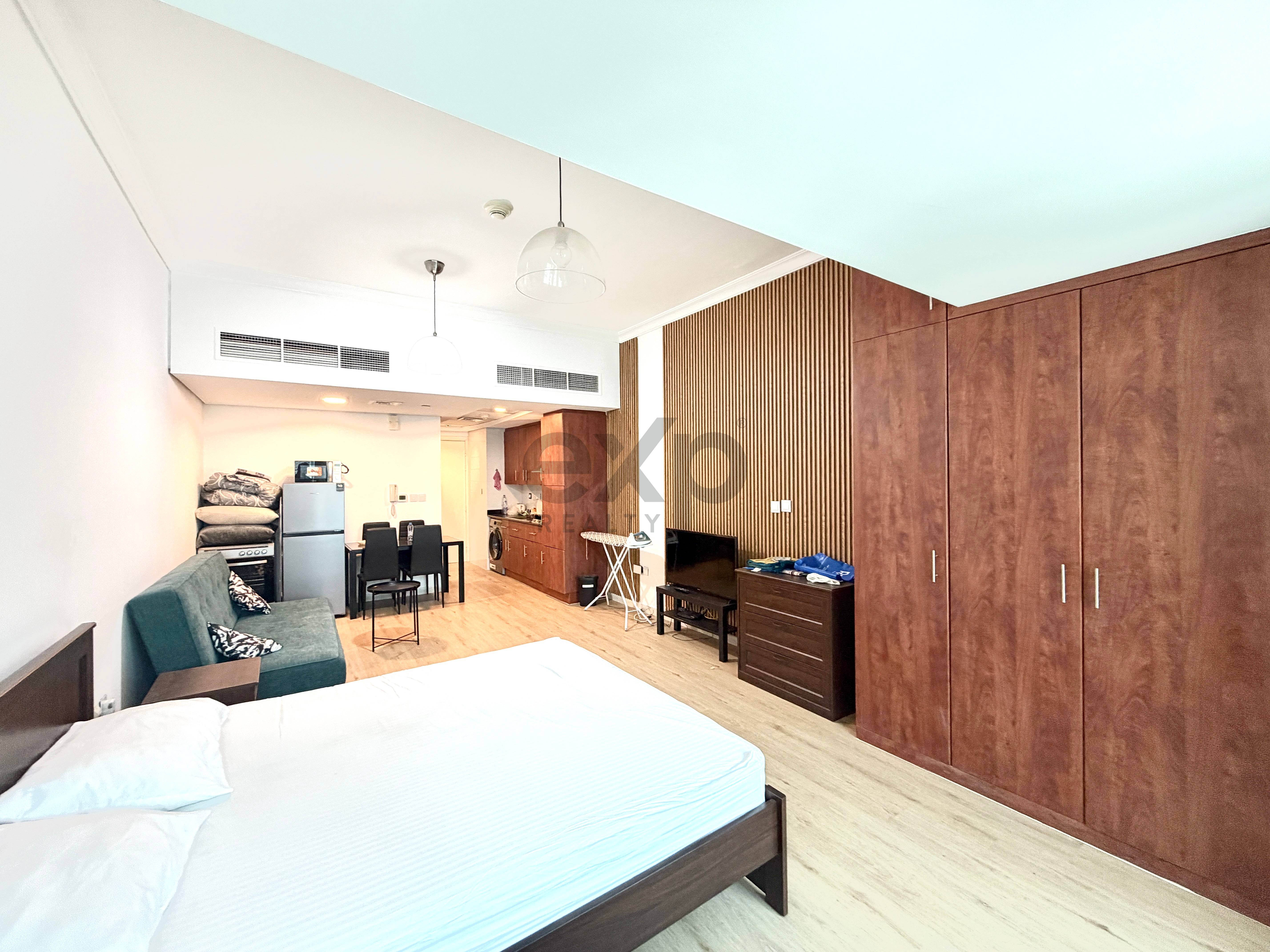 Lake Terrace | Studio | Unfurnished