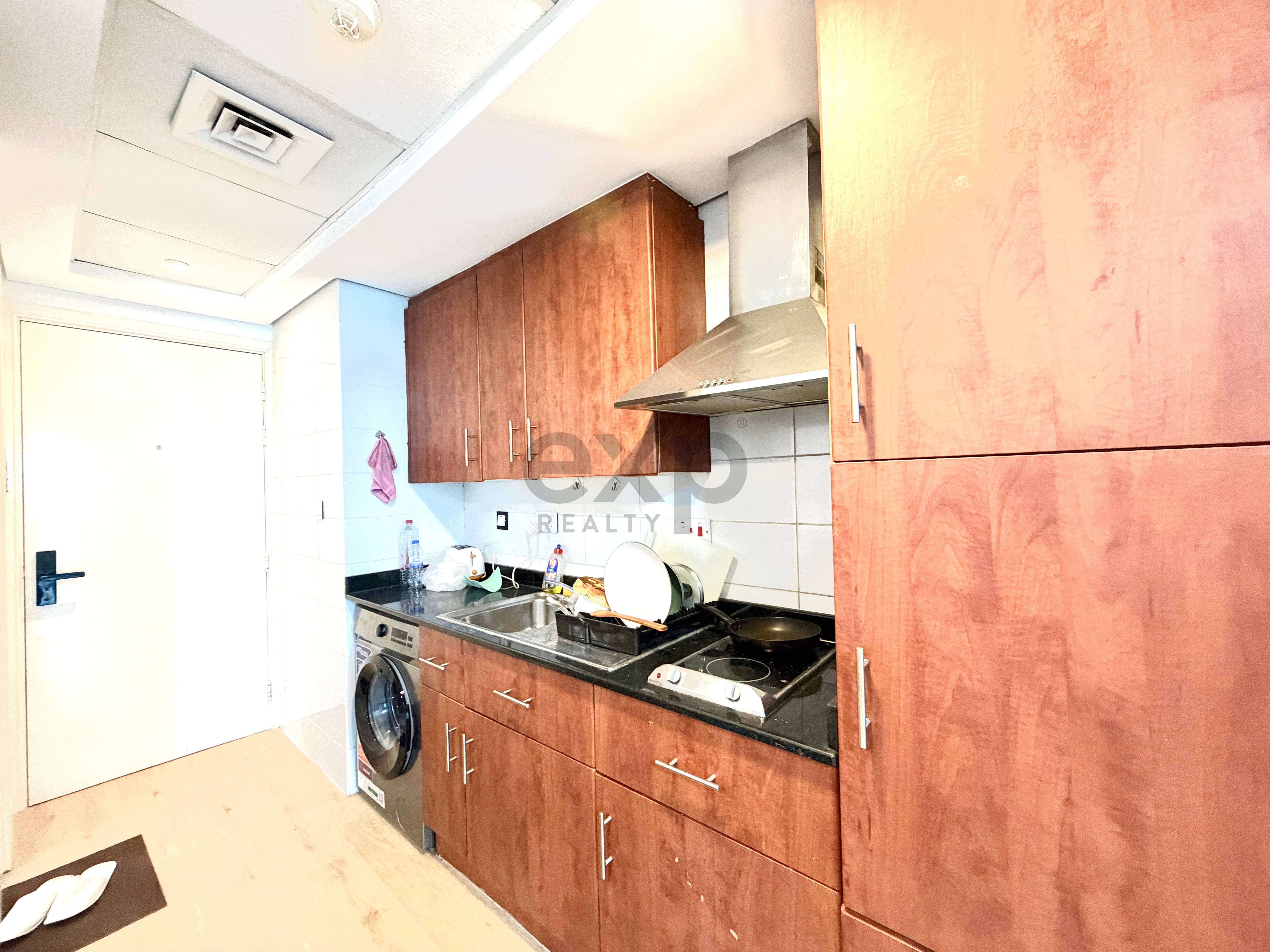 Lake Terrace | Studio | Unfurnished