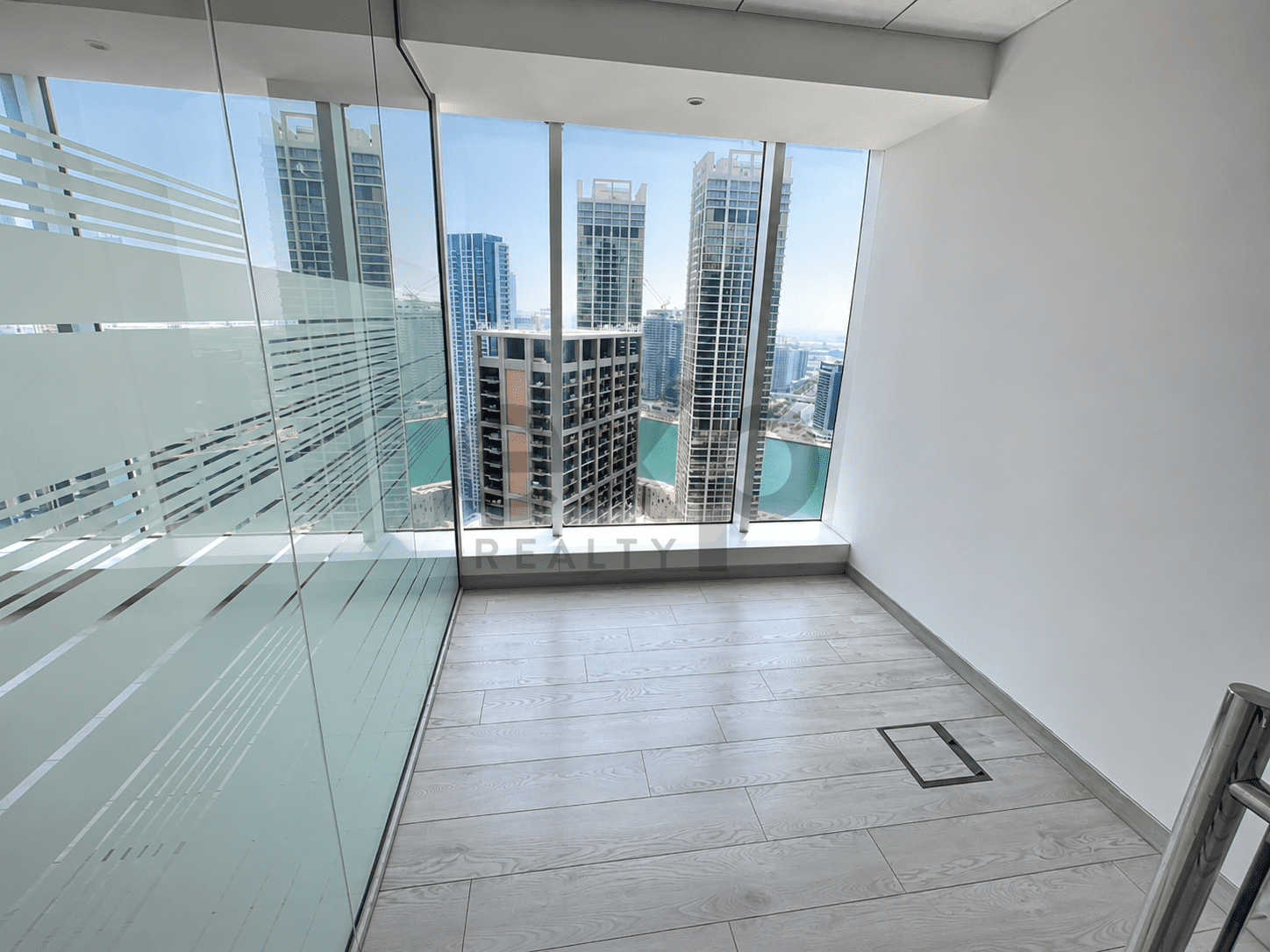 Fully Fitted | Canal View | Vacant | Spacious