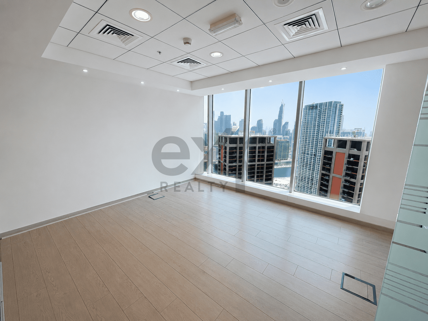 Fully Fitted | Canal View | Vacant | Spacious