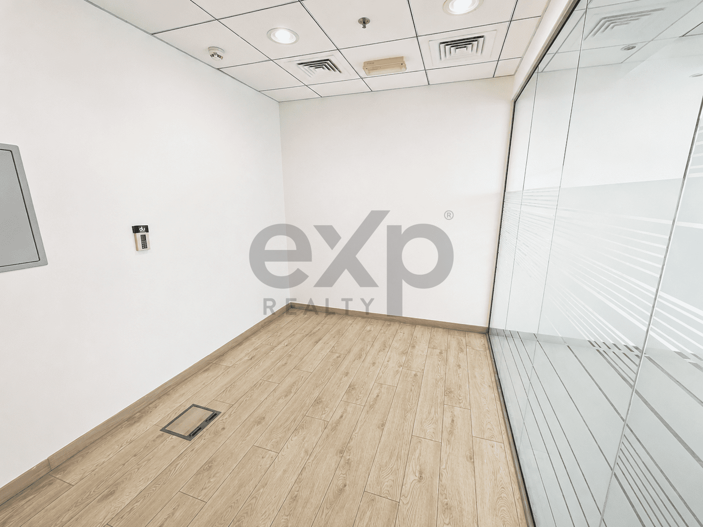Fully Fitted | Canal View | Vacant | Spacious