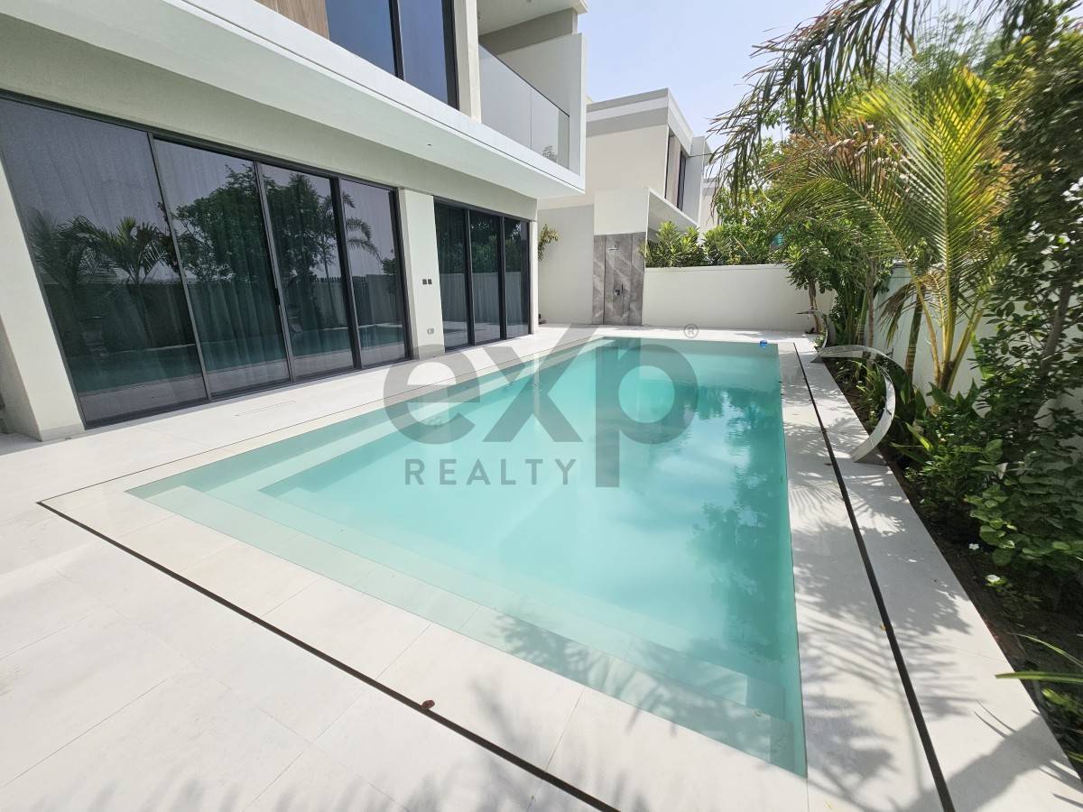 Upgraded Corner Villa | 4 Bed | Pool | Harmony 2