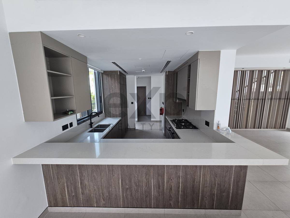 Upgraded Corner Villa | 4 Bed | Pool | Harmony 2