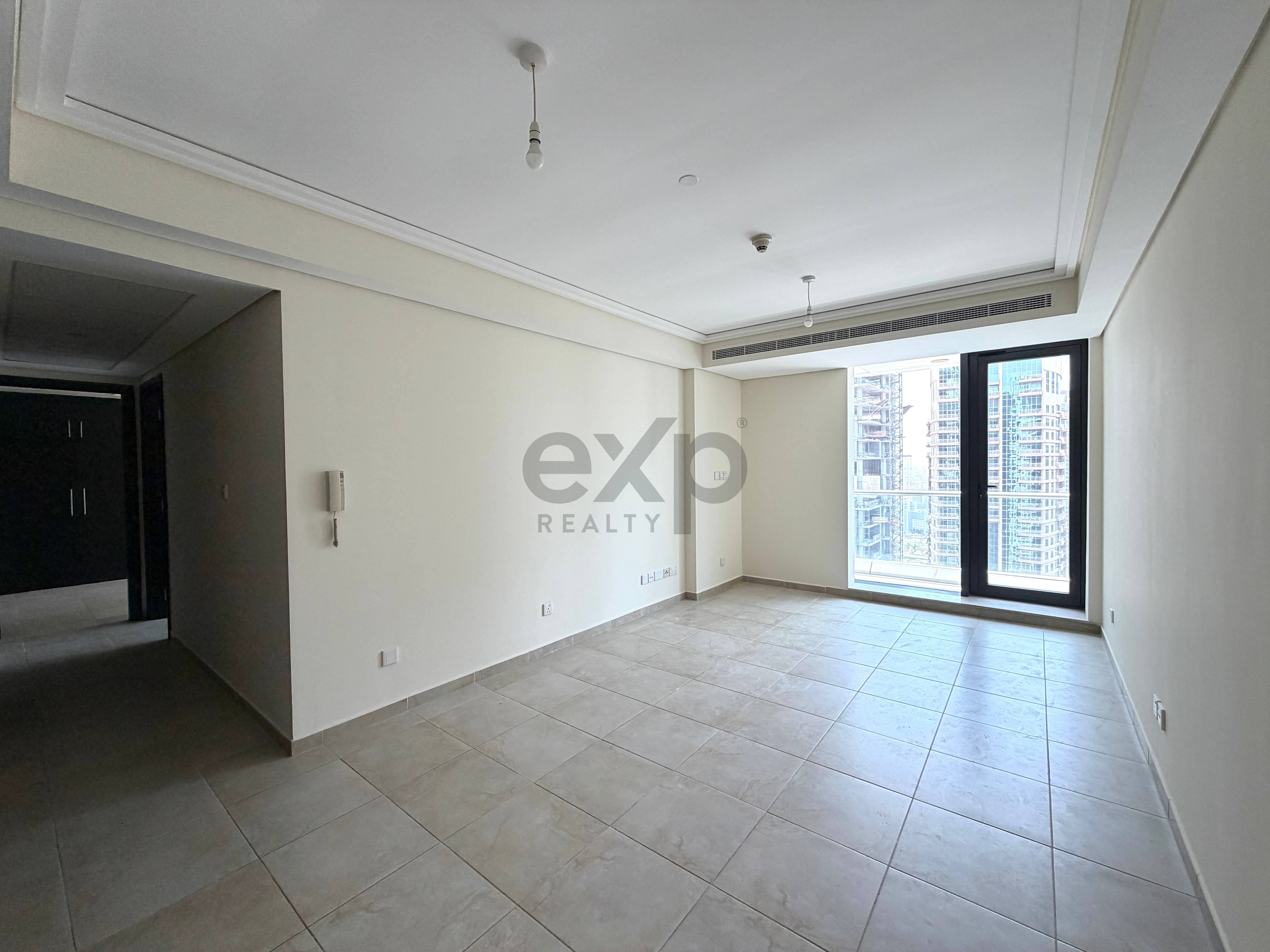 Vacant | Unfurnished | High Floor