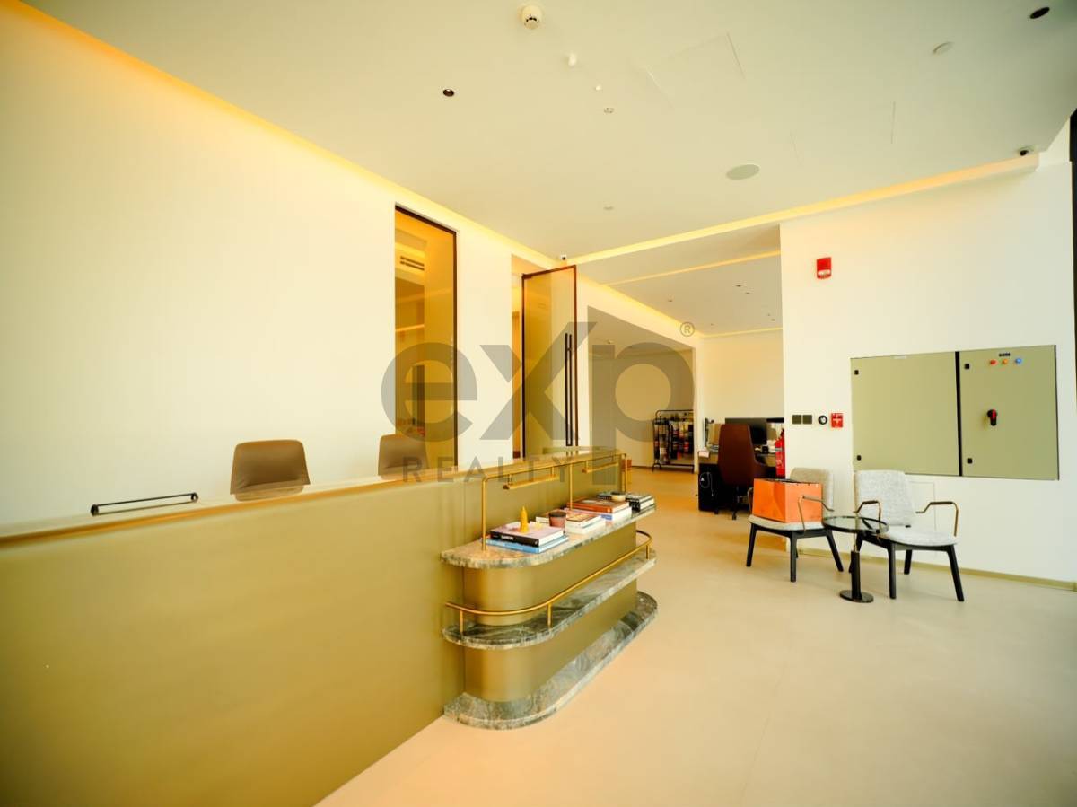 Office for rent in Dubai, Business Bay, Dubai, 2329 ft²
