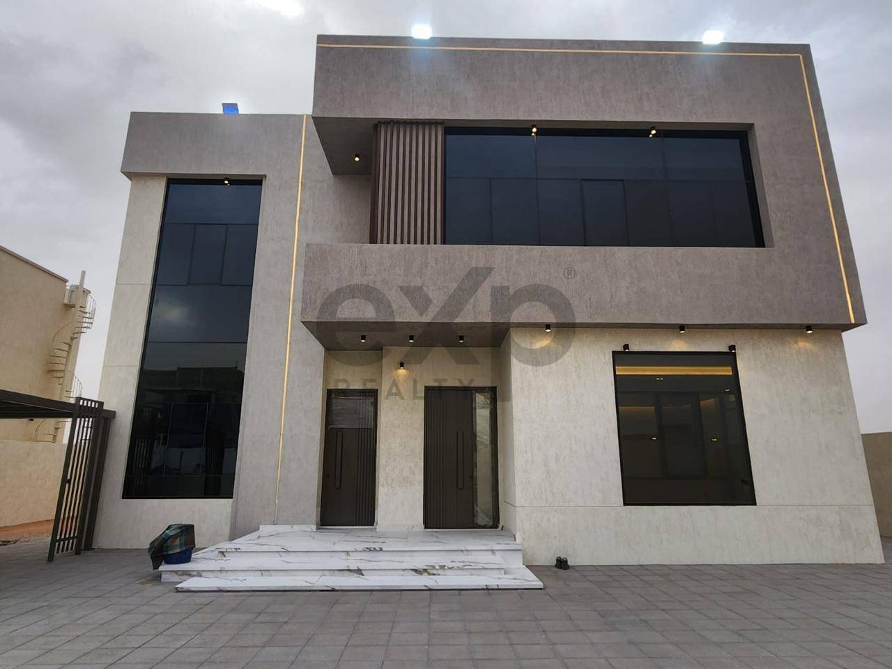 Luxury Villa for Rent | Al Aweer, Dubai