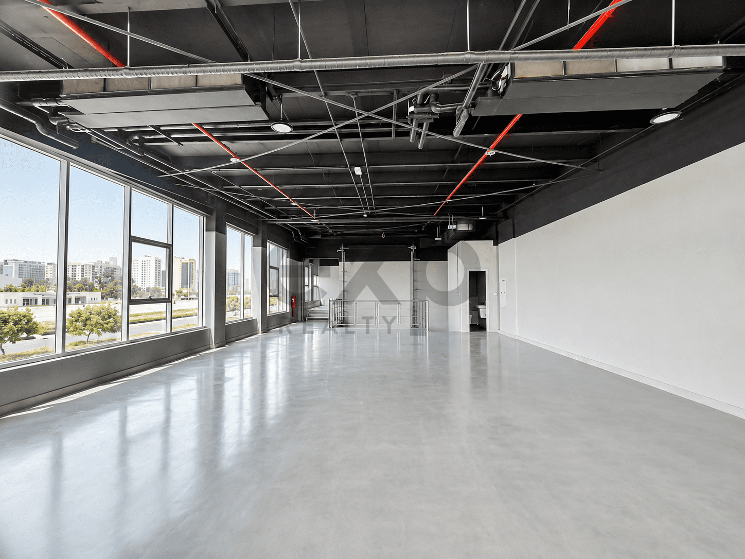 Warehouse for rent in Dubai, Al Qusais, Dubai, 3300 ft²
