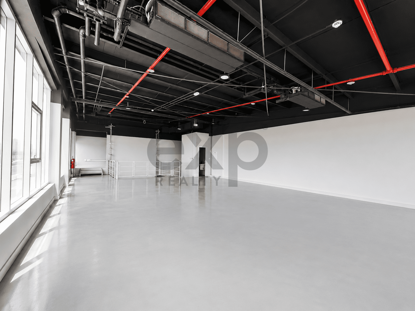 Prime Location | Free Parking | Bills Included 4