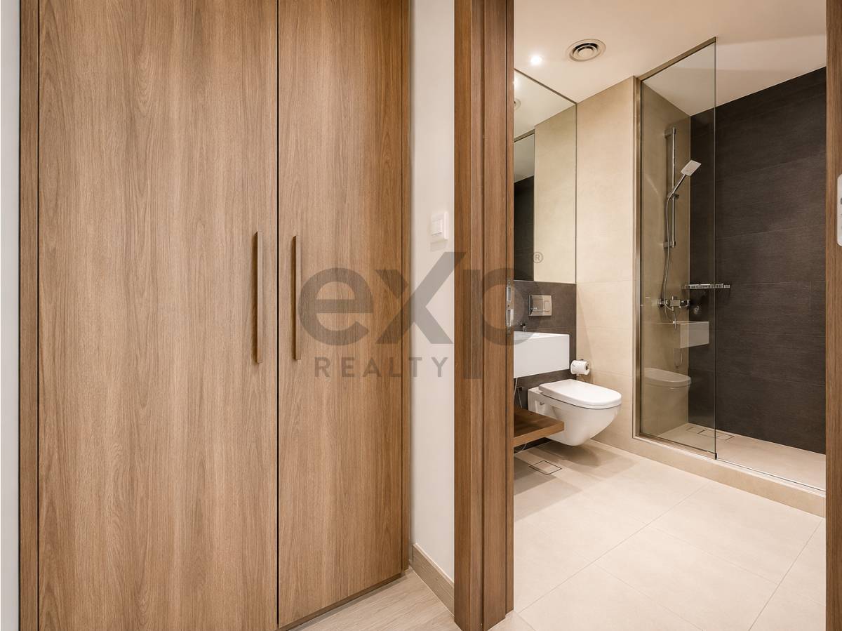 Prime Location | Near Dubai Mall | Natural Light