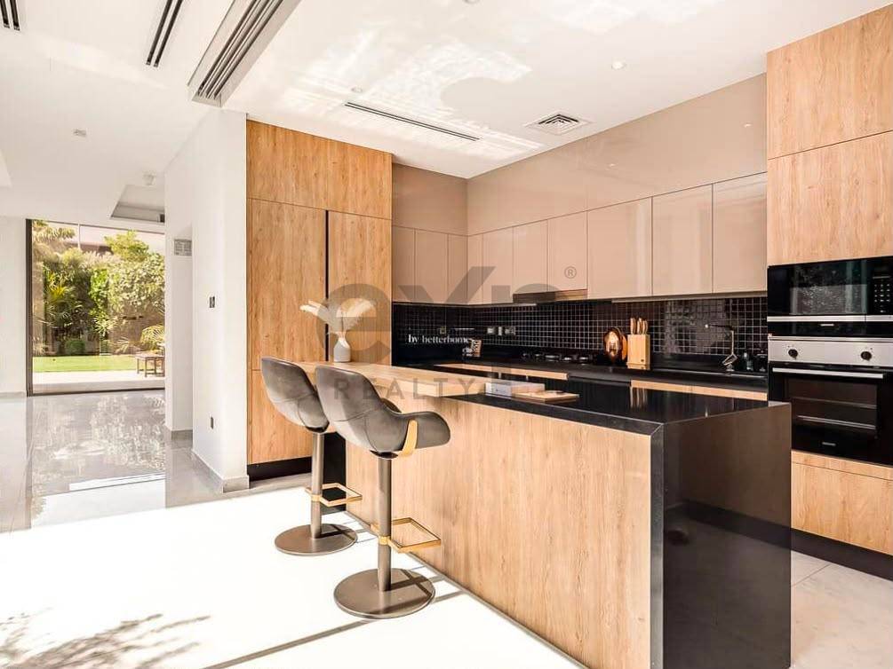 Large PLot  |  Luxury Villa |  Rare