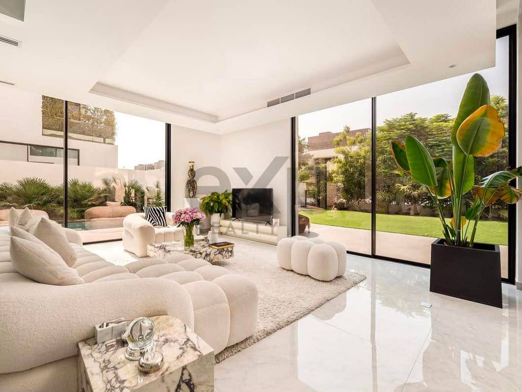 Large PLot  |  Luxury Villa |  Rare