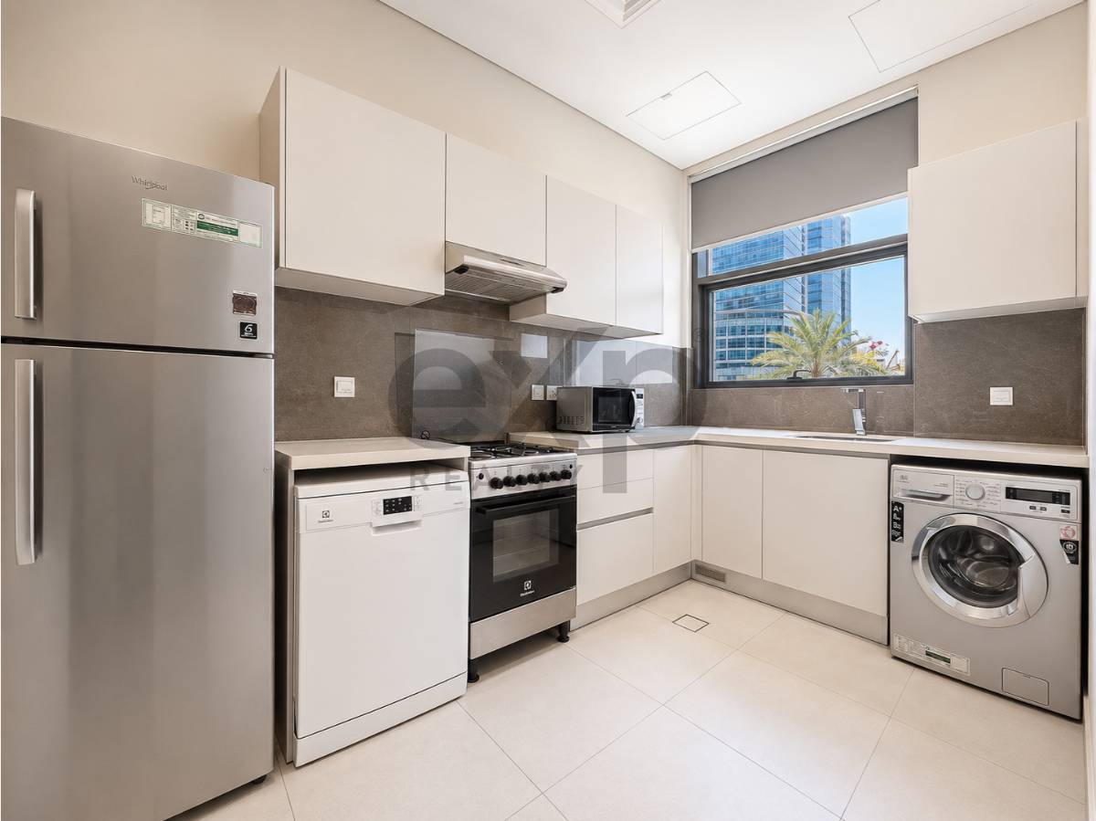 Apartment for rent in Dubai, Business Bay, Dubai, 1480 ft²