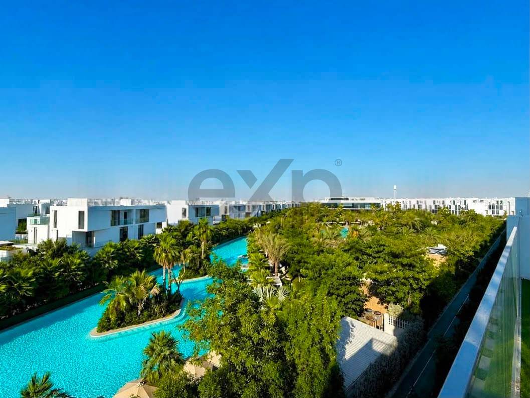 Front Row | Lagoon Facing | Best Location