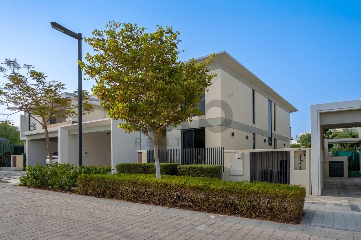 Villa for rent in Dubai, Tilal Al Ghaf, Dubai, 4654 ft²