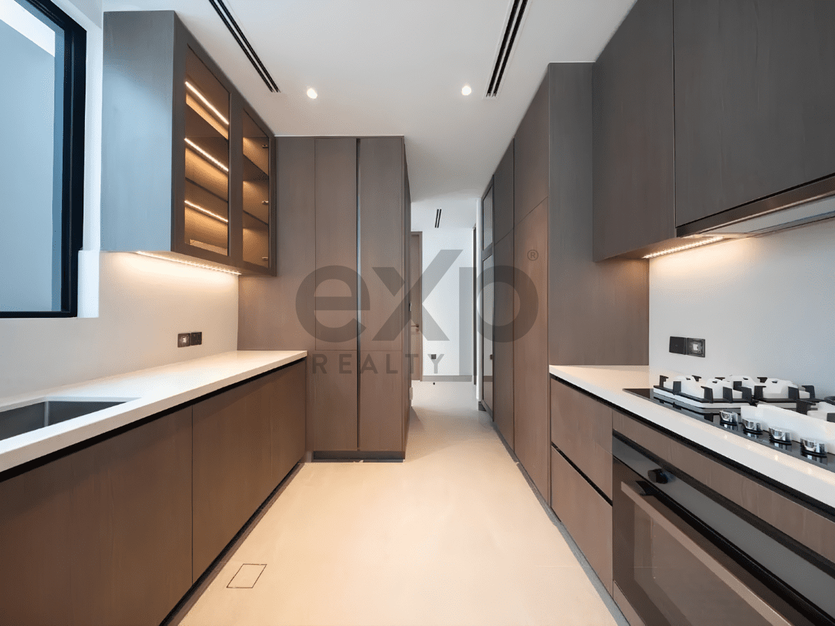 Villa for rent in Dubai, Tilal Al Ghaf, Dubai, 6136 ft²