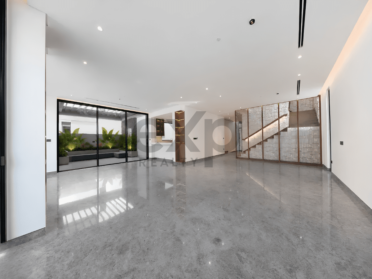 Villa for rent in Dubai, Tilal Al Ghaf, Dubai, 6136 ft²