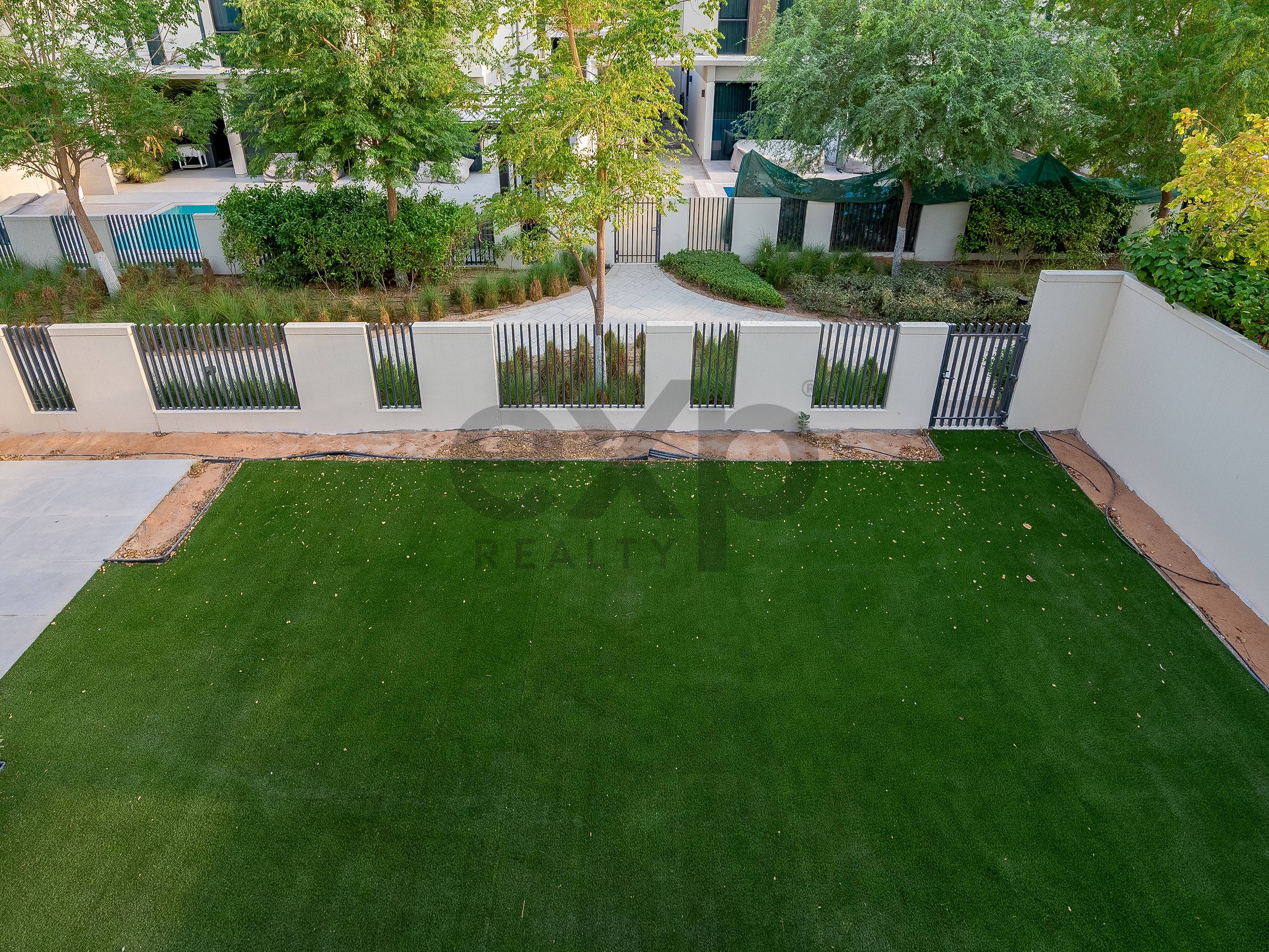 Villa for rent in Dubai, Tilal Al Ghaf, Dubai, 4997 ft²
