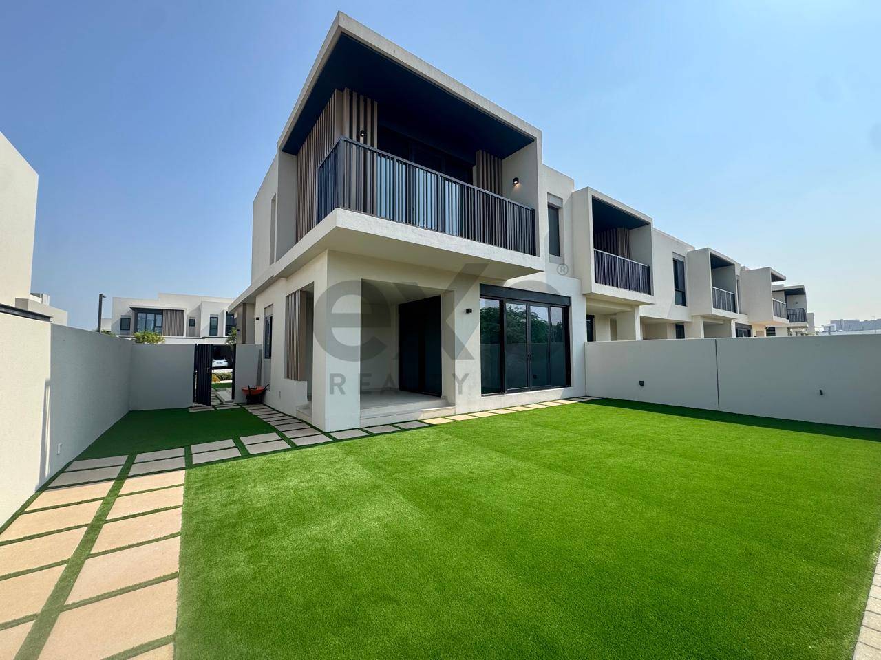 Single Row I Corner I Vastu I Near Swimming Pool