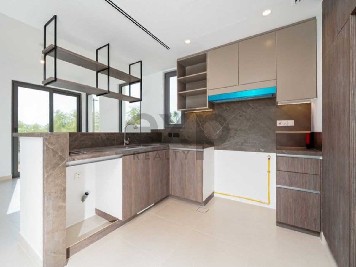 Villa for rent in Dubai, Tilal Al Ghaf, Dubai, 2622 ft²