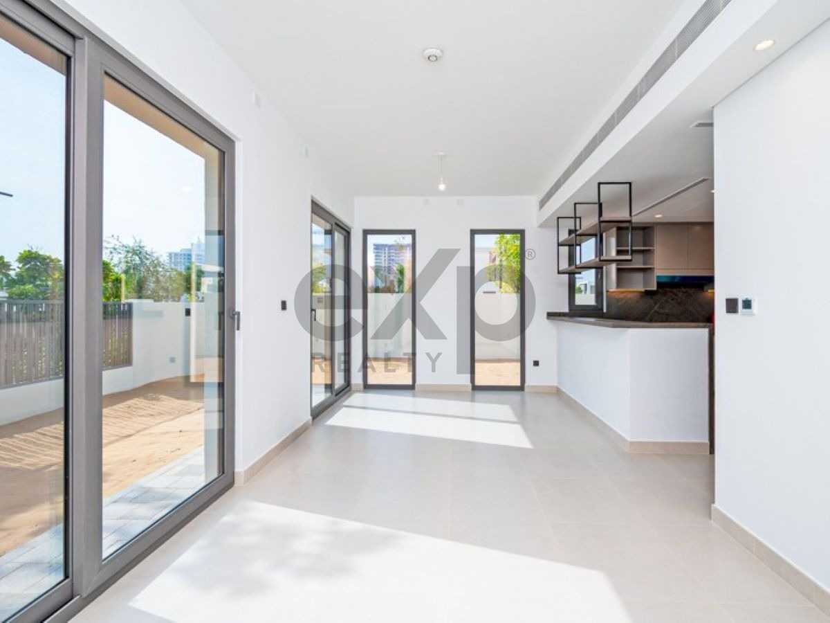 Villa for rent in Dubai, Tilal Al Ghaf, Dubai, 2622 ft²