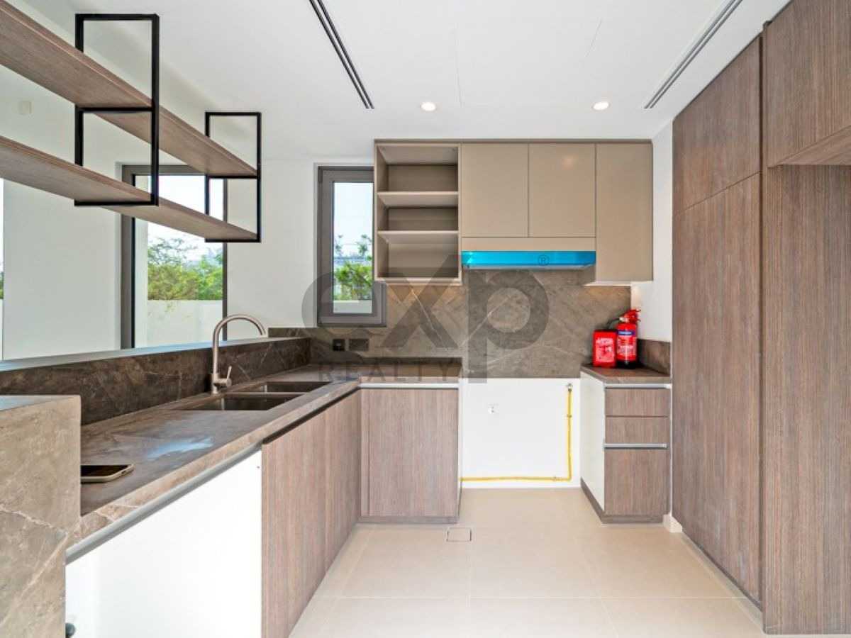 Villa for rent in Dubai, Tilal Al Ghaf, Dubai, 2622 ft²