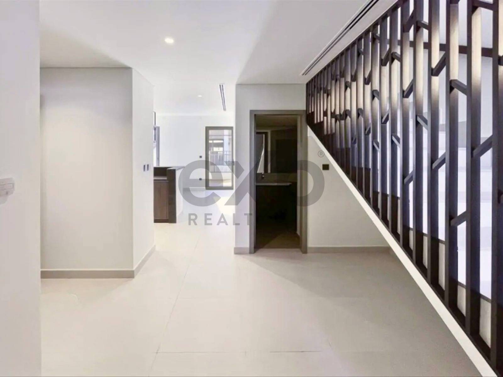 Townhouse for rent in Dubai, Tilal Al Ghaf, Dubai, 2166 ft²
