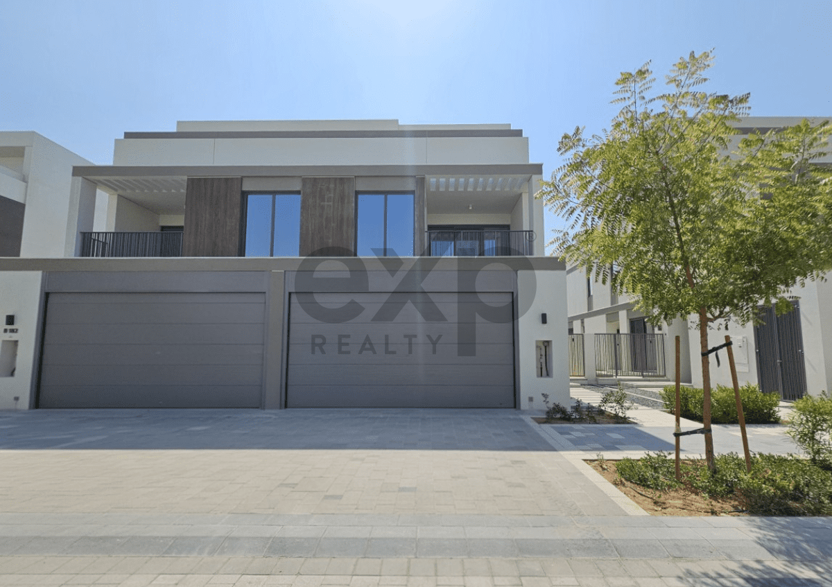 Villa for rent in Dubai, Tilal Al Ghaf, Dubai, 3410 ft²