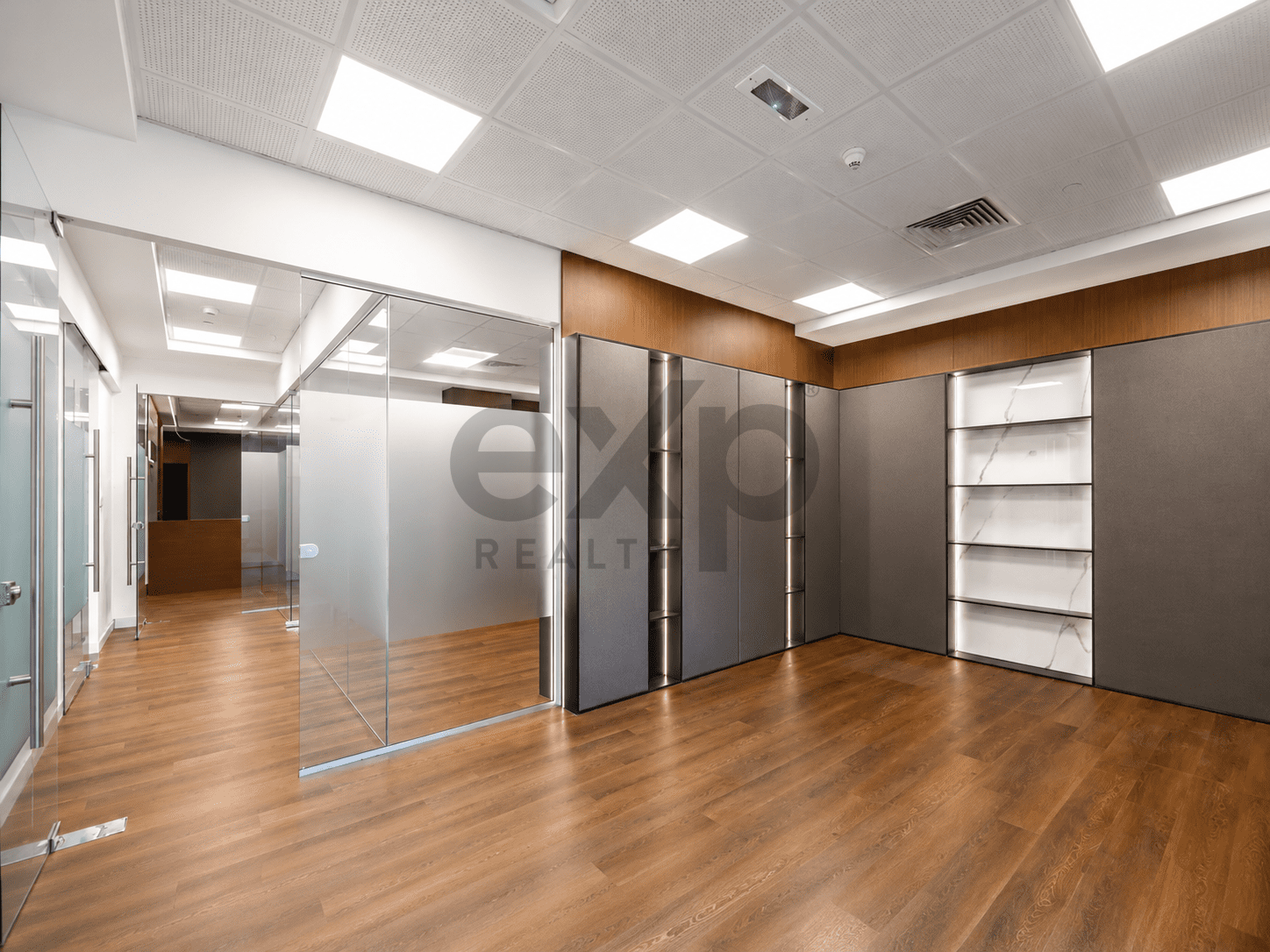 Office for rent in Dubai, Downtown Dubai, Dubai, 5528 ft²