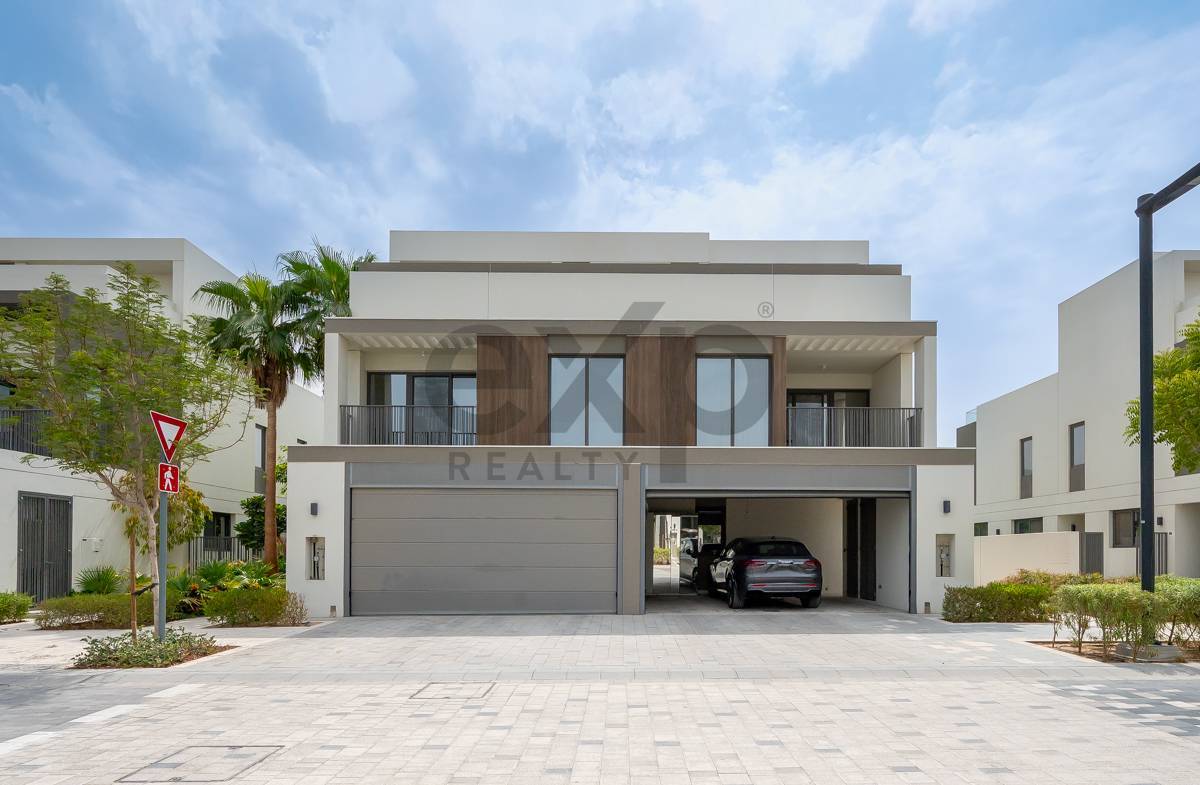 Villa for rent in Dubai, Tilal Al Ghaf, Dubai, 2660 ft²