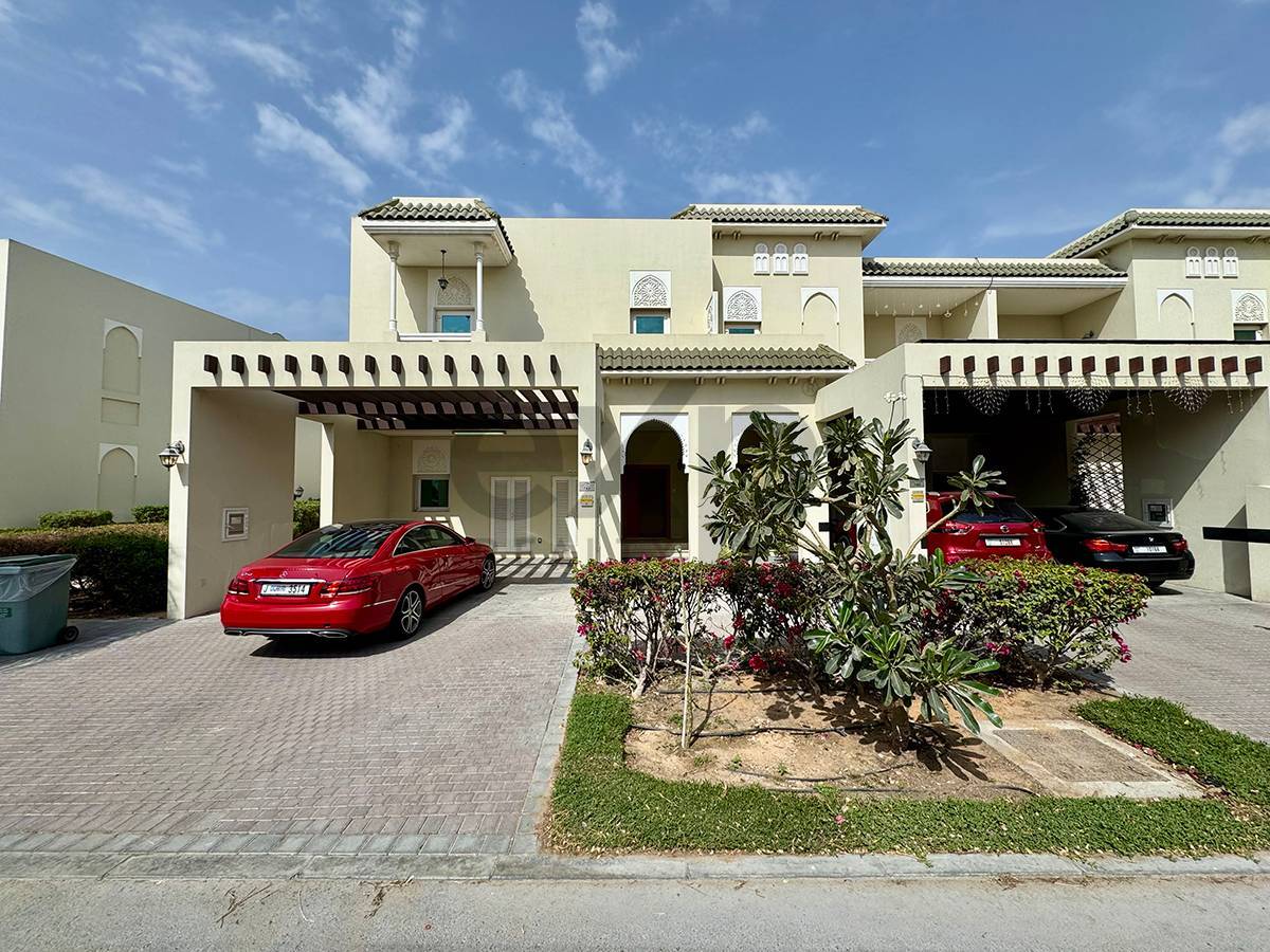 Townhouse for rent in Dubai, Al Furjan, Dubai, 2471 ft²