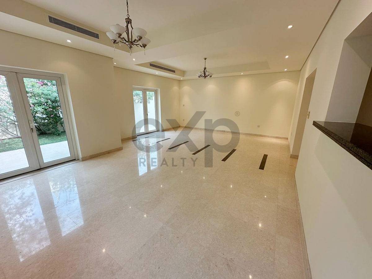 Townhouse for rent in Dubai, Al Furjan, Dubai, 2471 ft²