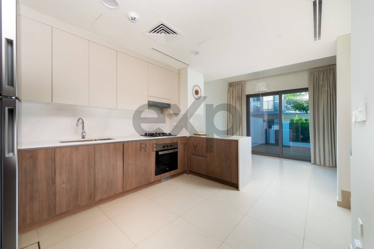 Modern 3 Bedroom Townhouse | Internal Unit | Elan 3