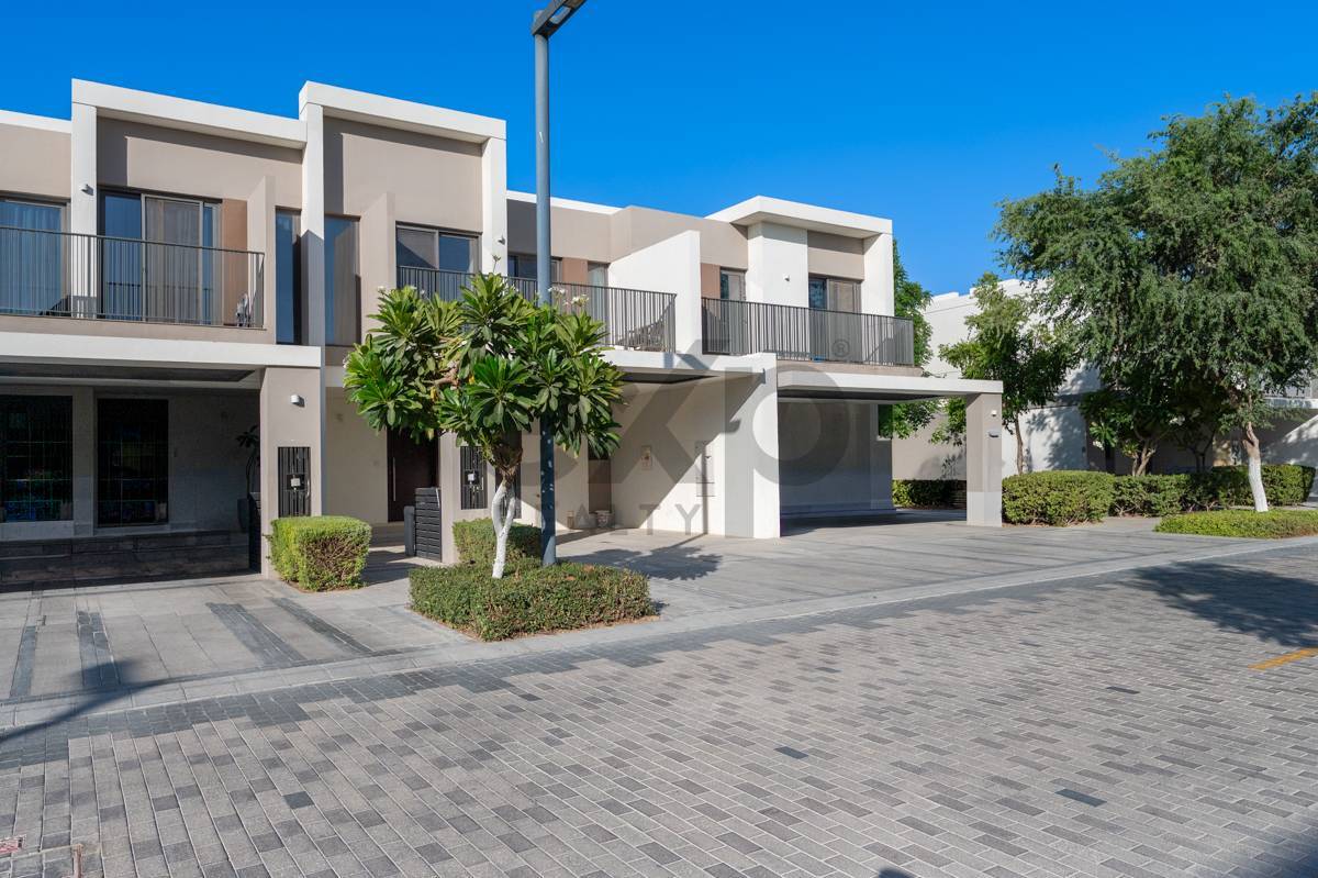 Modern 3 Bedroom Townhouse | Internal Unit | Elan