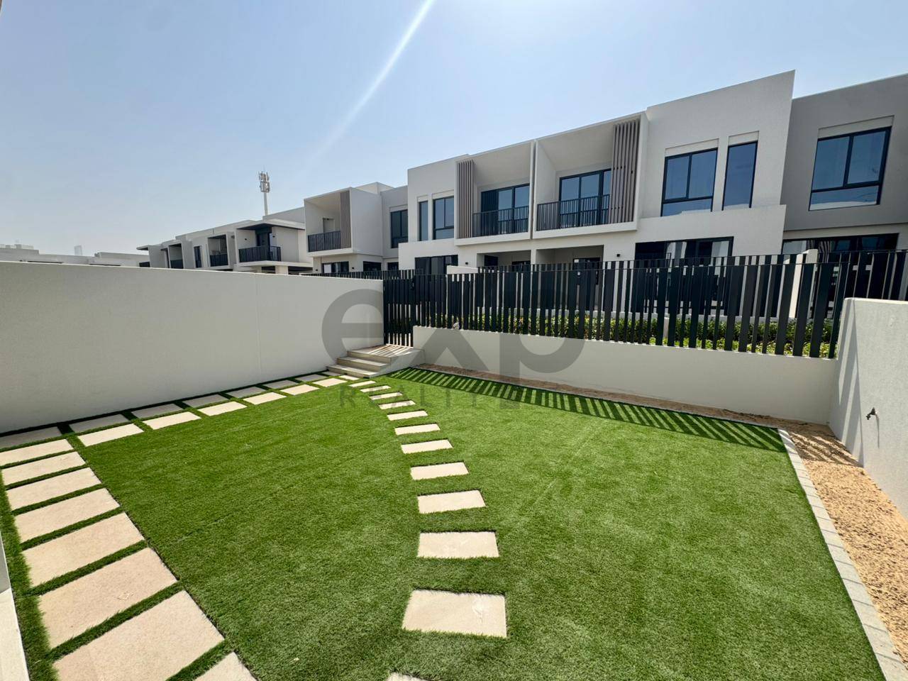 منزل متلاصق for rent in Dubai, Jebel Ali, Dubai, 2712 ft²