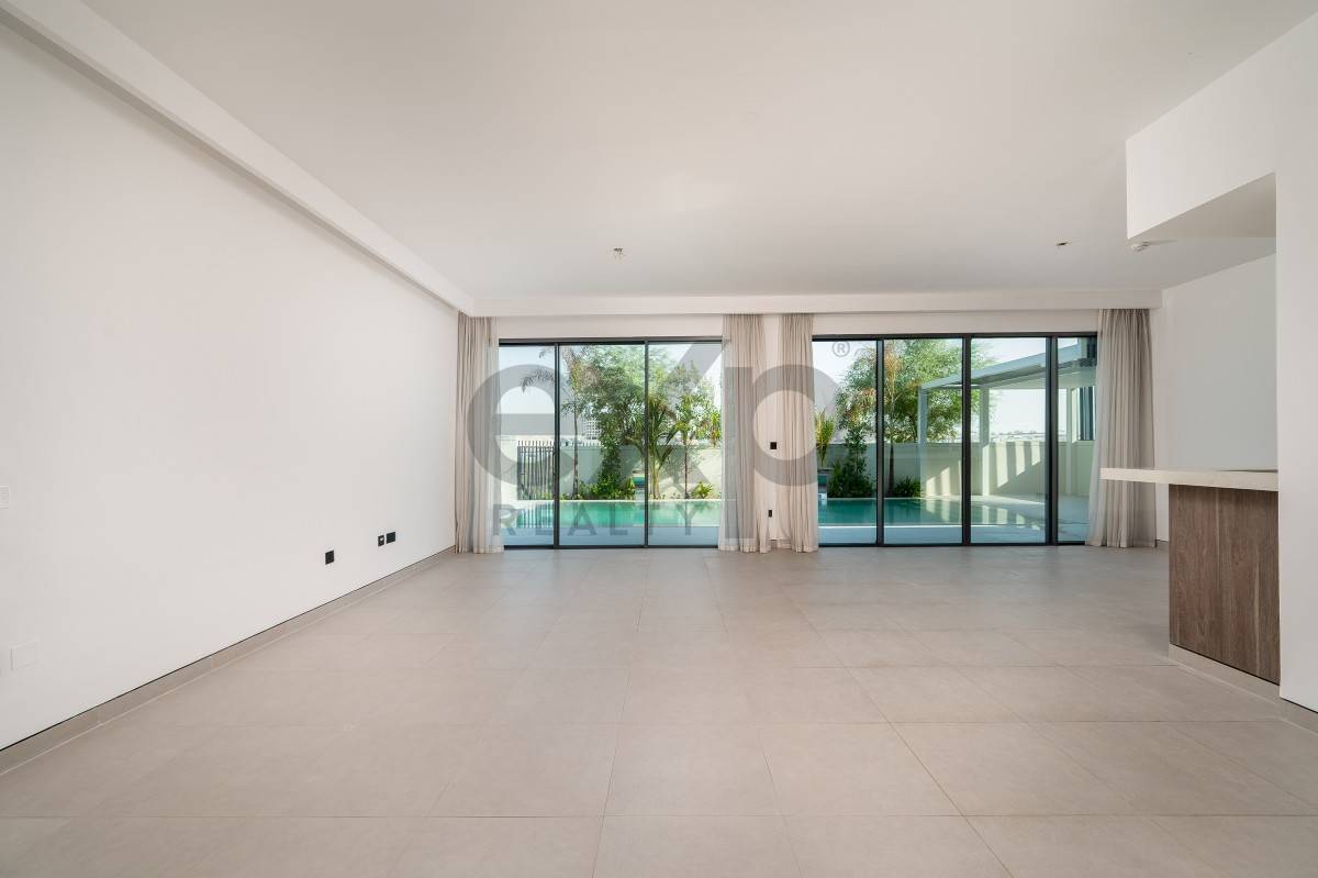 فيلا for rent in Dubai, Tilal Al Ghaf, Dubai, 4650 ft²