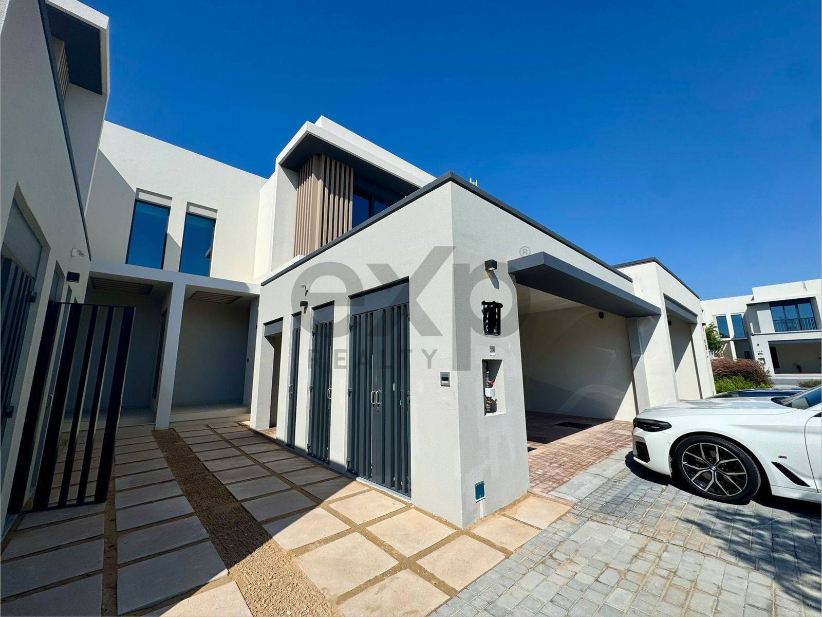 Townhouse for rent in Dubai, Jebel Ali, Dubai, 2561 ft²
