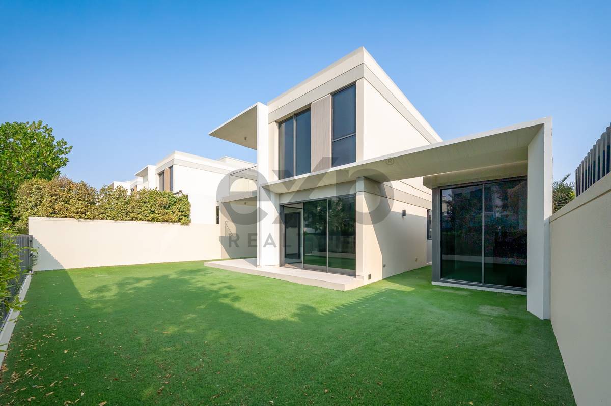 Villa for rent in Dubai, Tilal Al Ghaf, Dubai, 4838 ft²