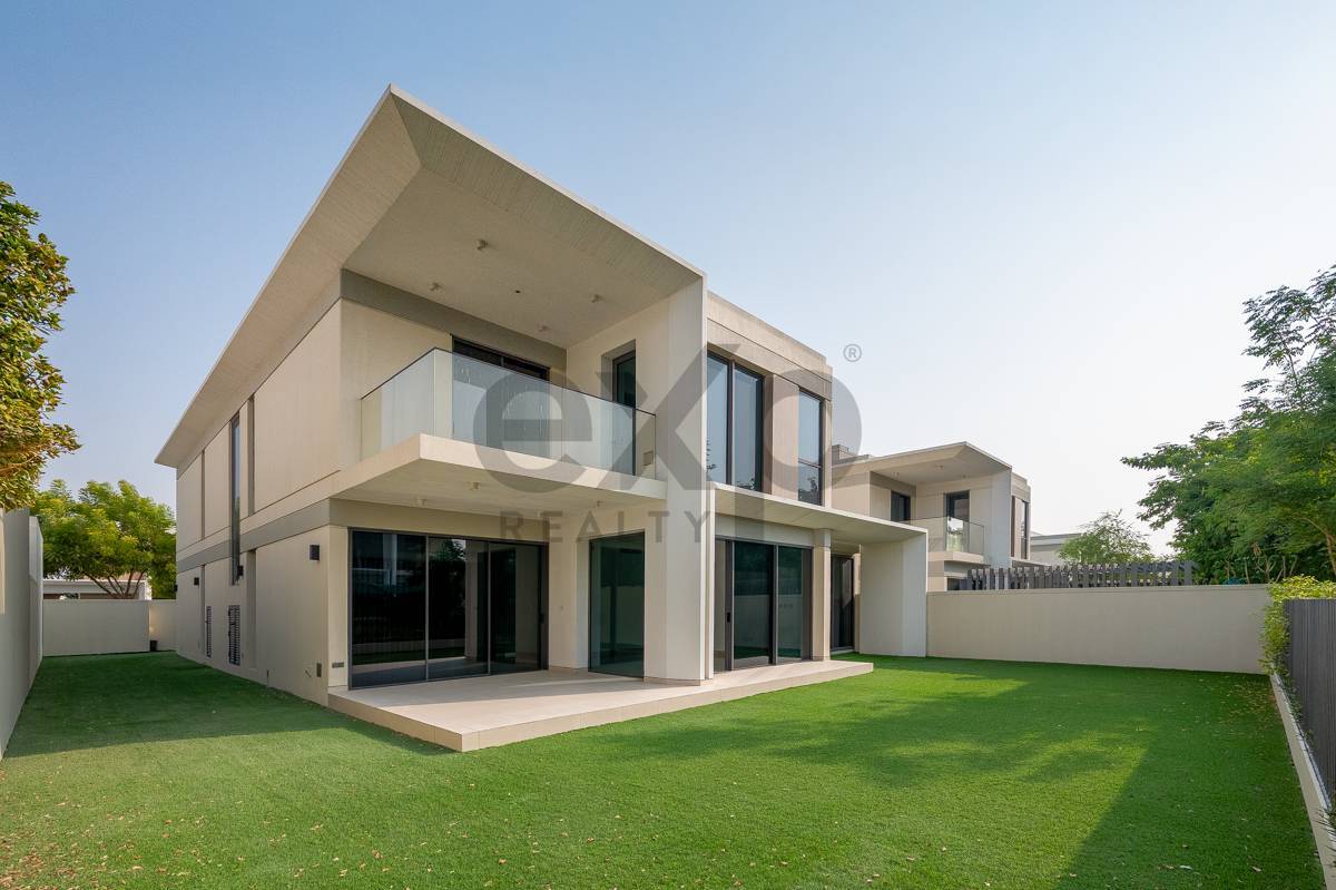 Villa for rent in Dubai, Tilal Al Ghaf, Dubai, 4838 ft²