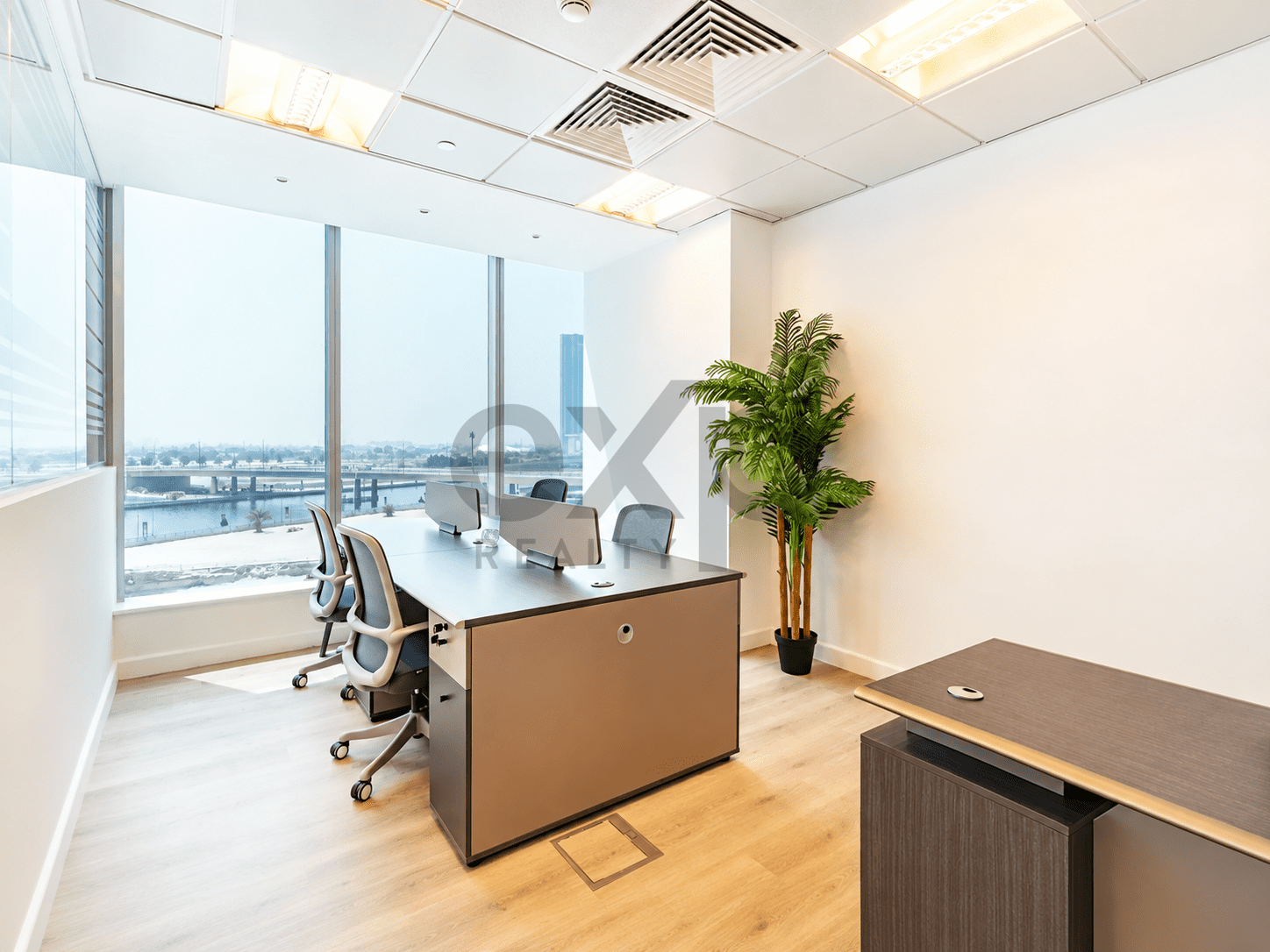 Office for rent in Dubai, Business Bay, Dubai, 1385 ft²