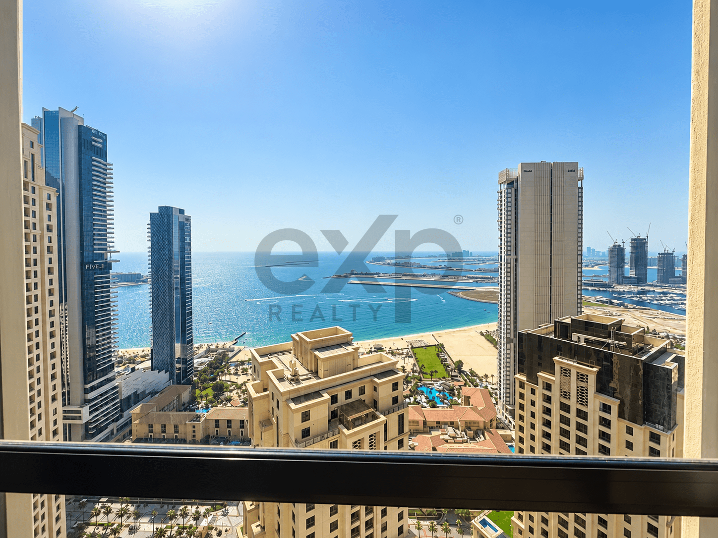 Apartment for rent in Dubai, Jumeirah Beach Residence, Dubai, 1317 ft²