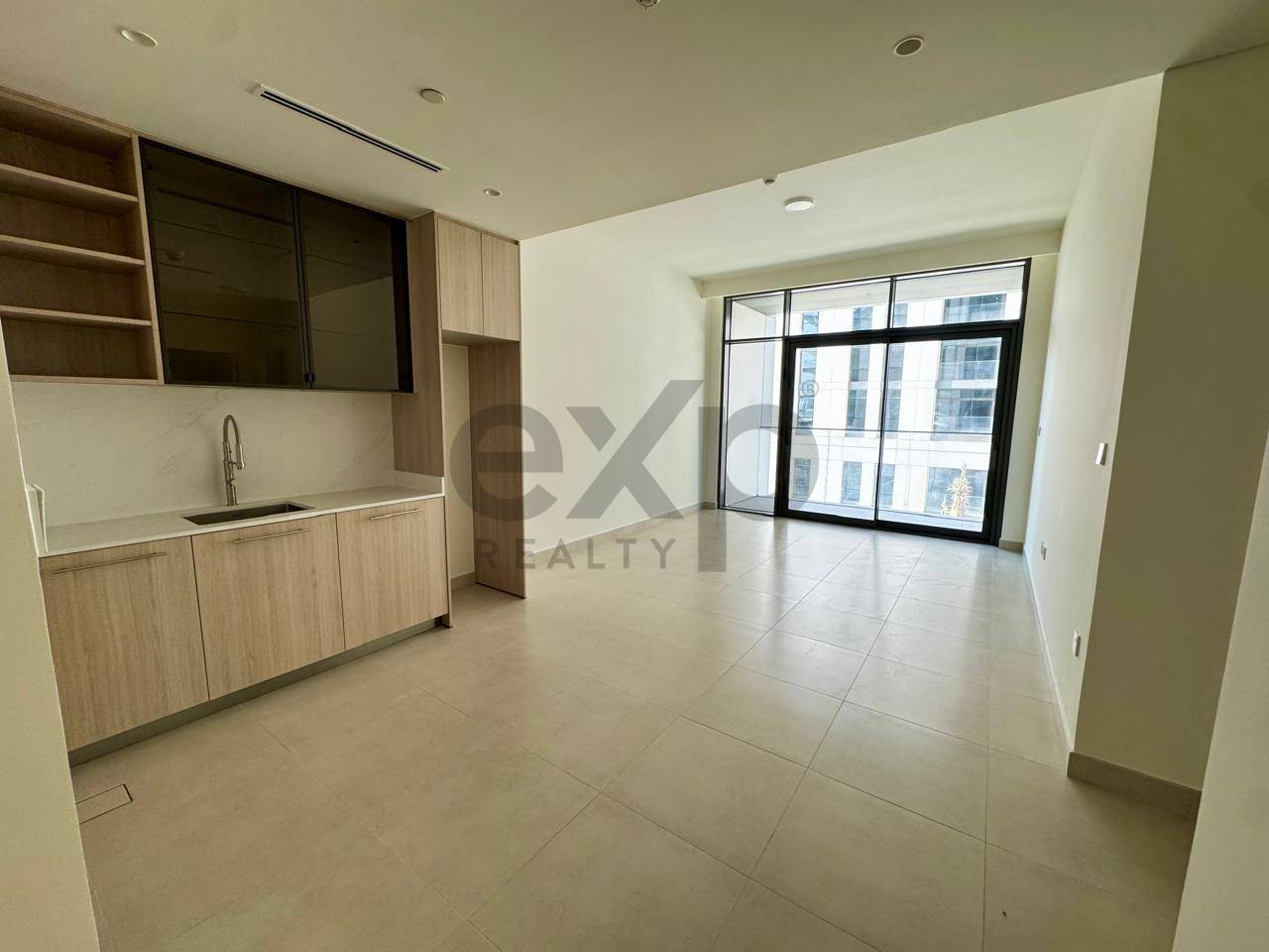 Courtyard And Partial Park View  I Brand New