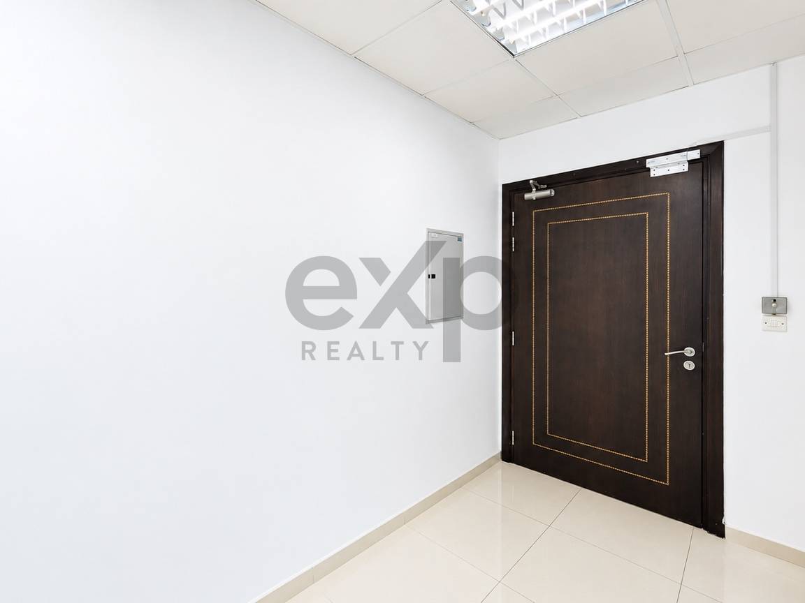 OFFICE for rent in Dubai, Business Bay, Dubai, 934 ft²