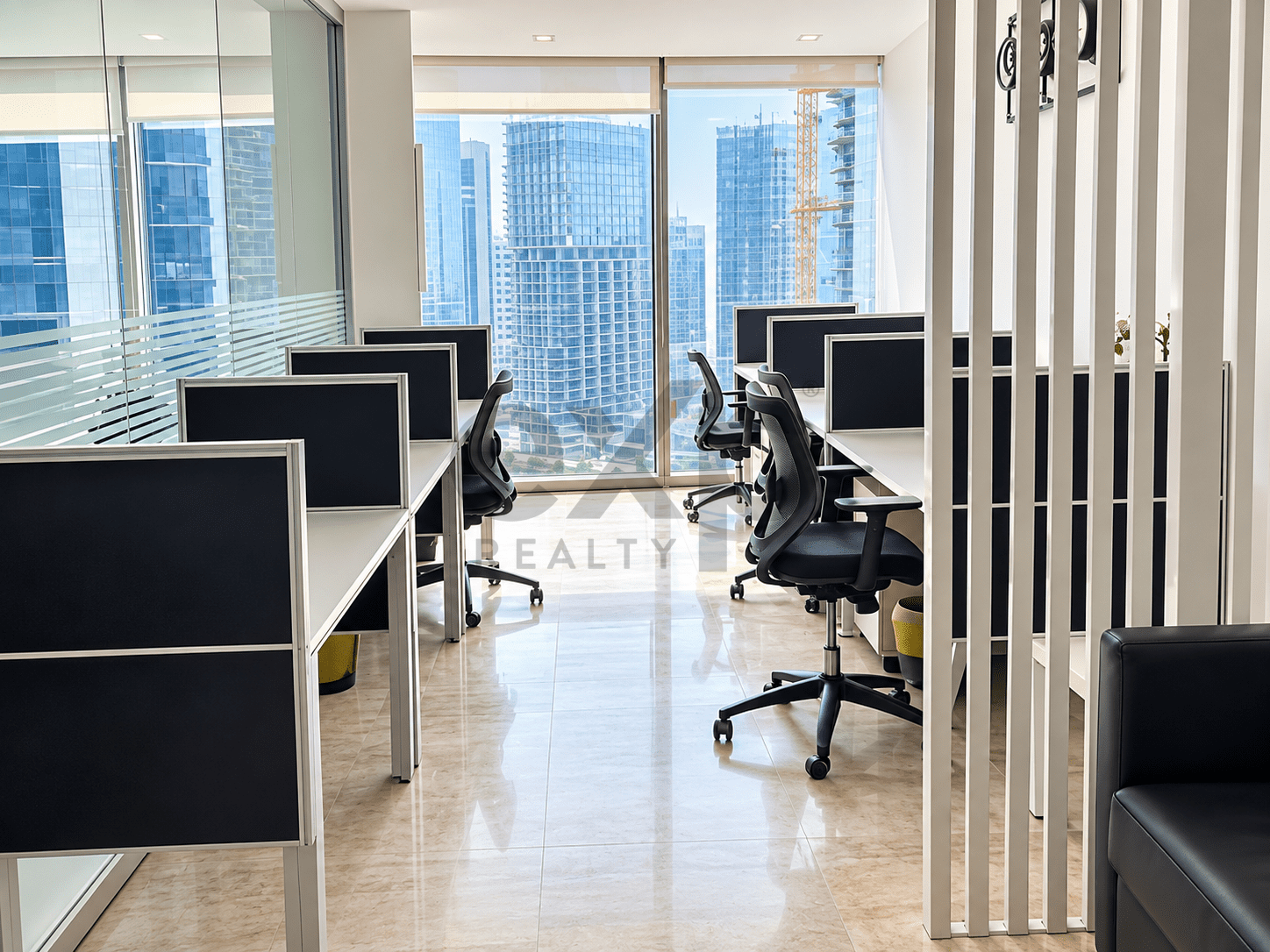 مكتب for rent in Dubai, Business Bay, Dubai, 725 ft²