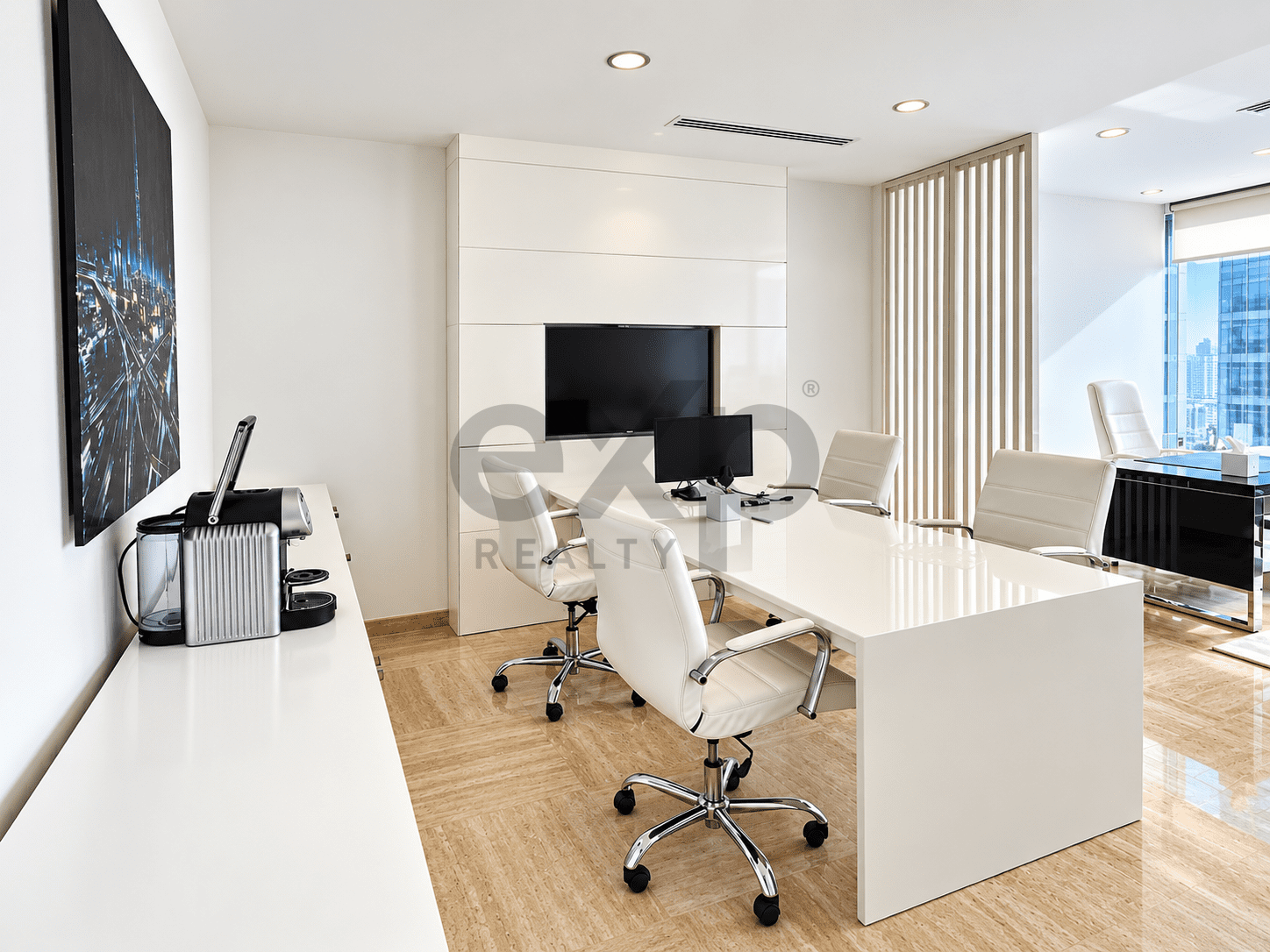مكتب for rent in Dubai, Business Bay, Dubai, 725 ft²