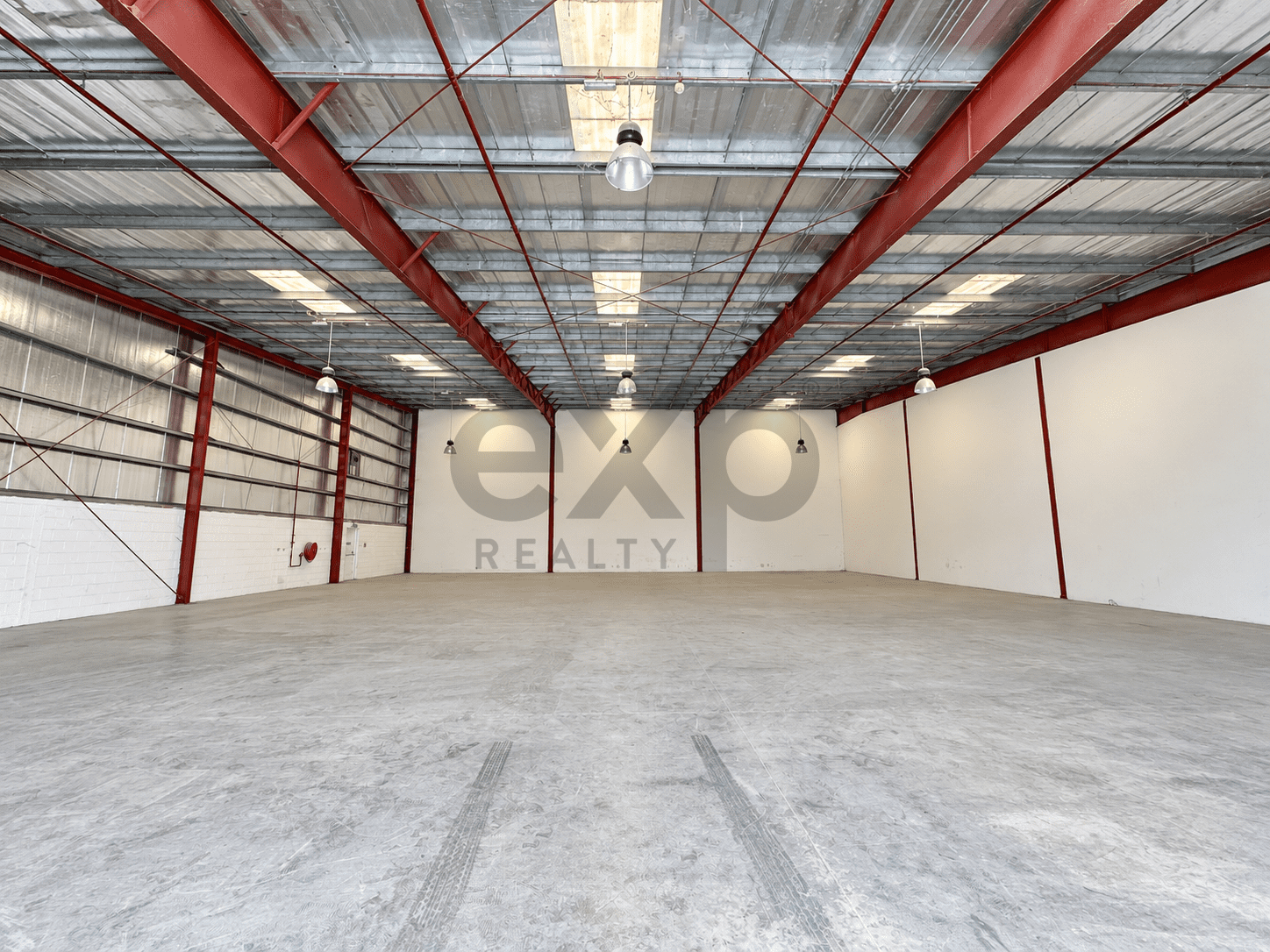 Warehouse for rent in Dubai, Al Quoz, Dubai, 5100 ft²
