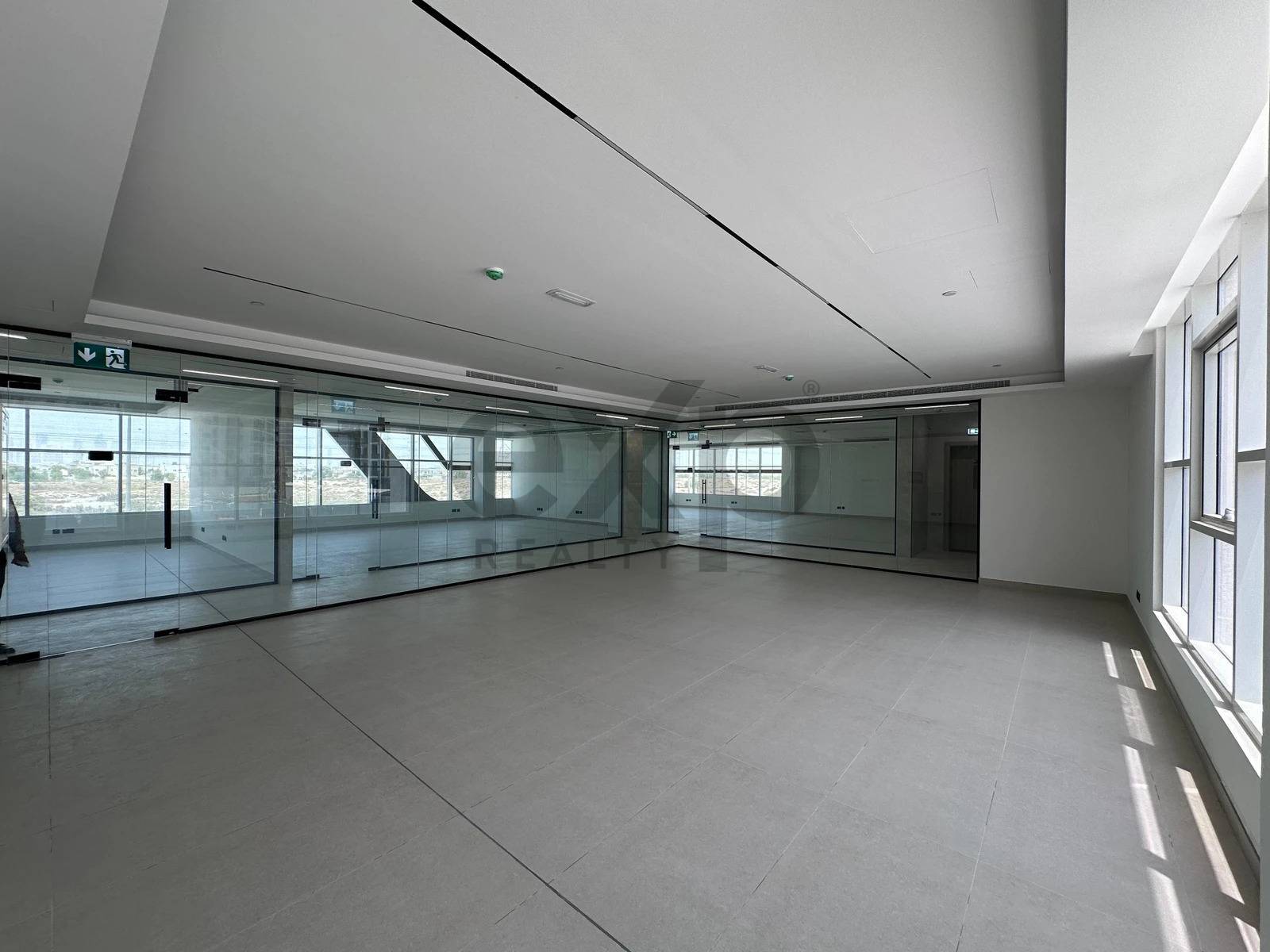 Office for rent in Dubai, Dubai Investment Park (DIP), Dubai, 1800 ft²