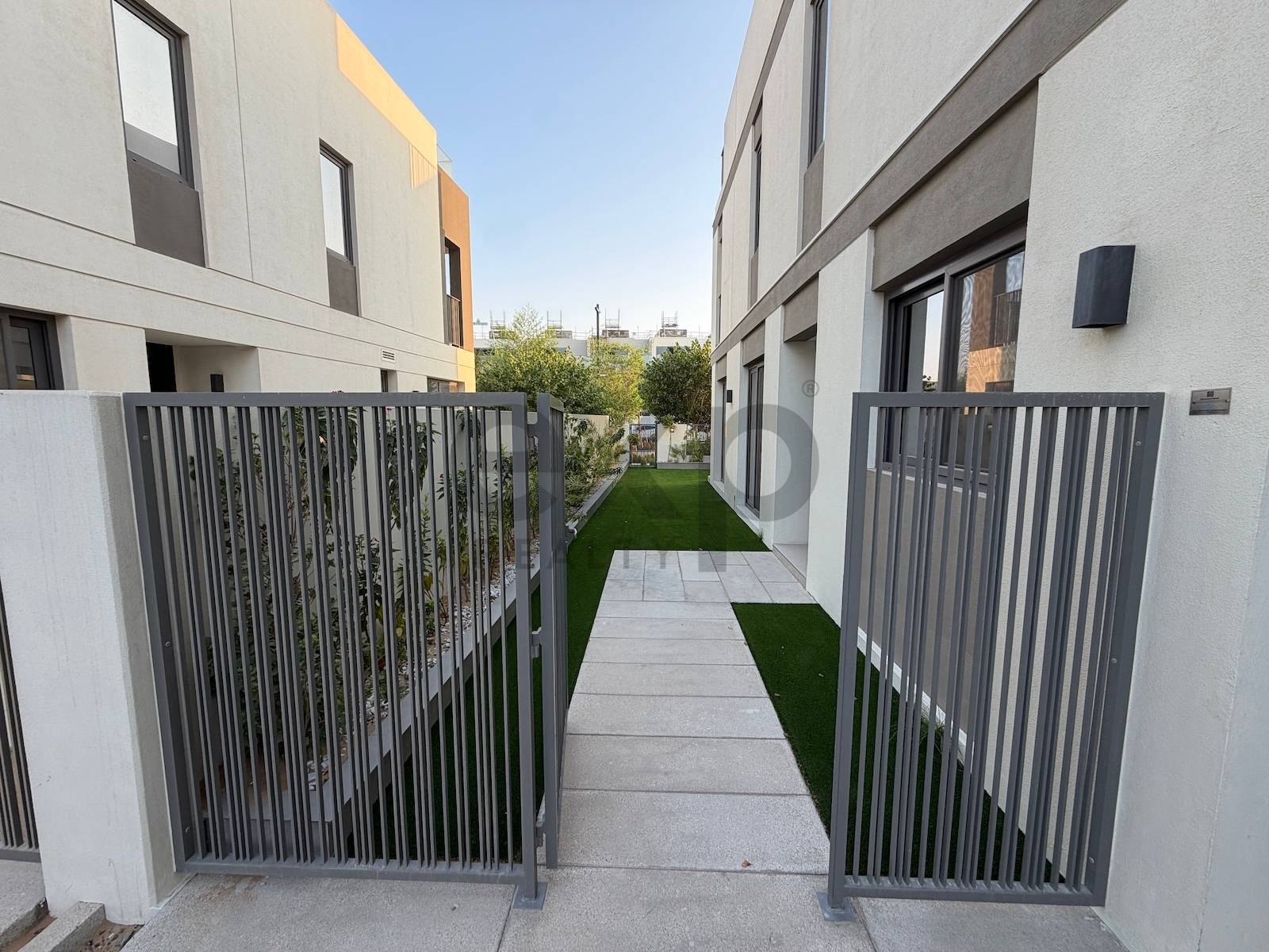Villa for rent in Dubai, Tilal Al Ghaf, Dubai, 3411 ft²