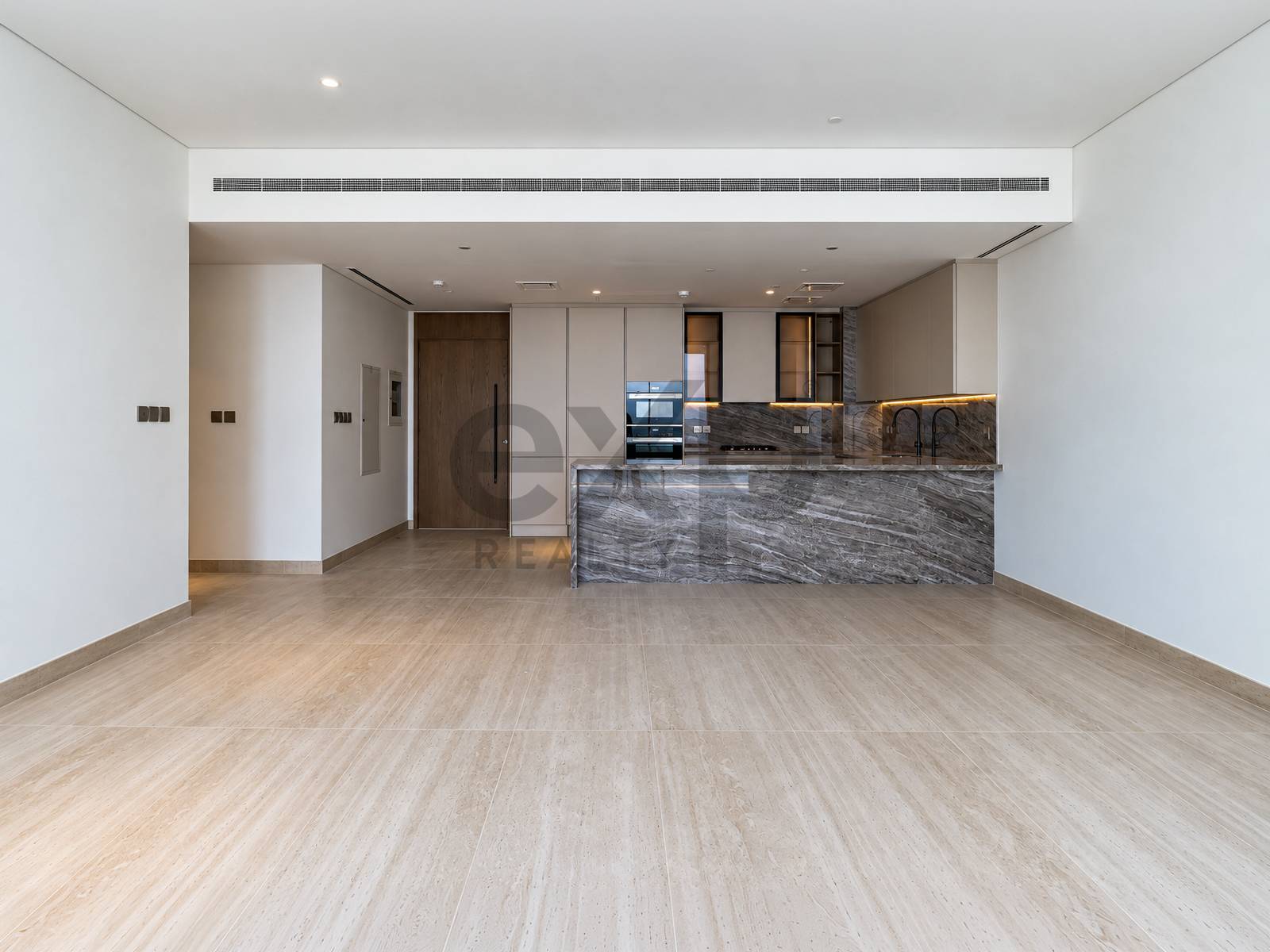Apartment for rent in Dubai, Palm Jumeirah, Dubai, 2428 ft²