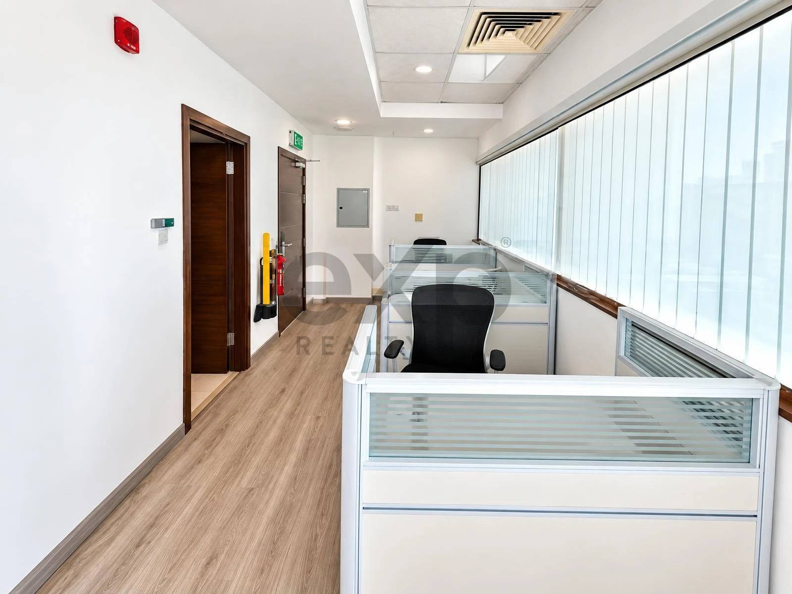 OFFICE for rent in Dubai, Business Bay, Dubai, 879 ft²