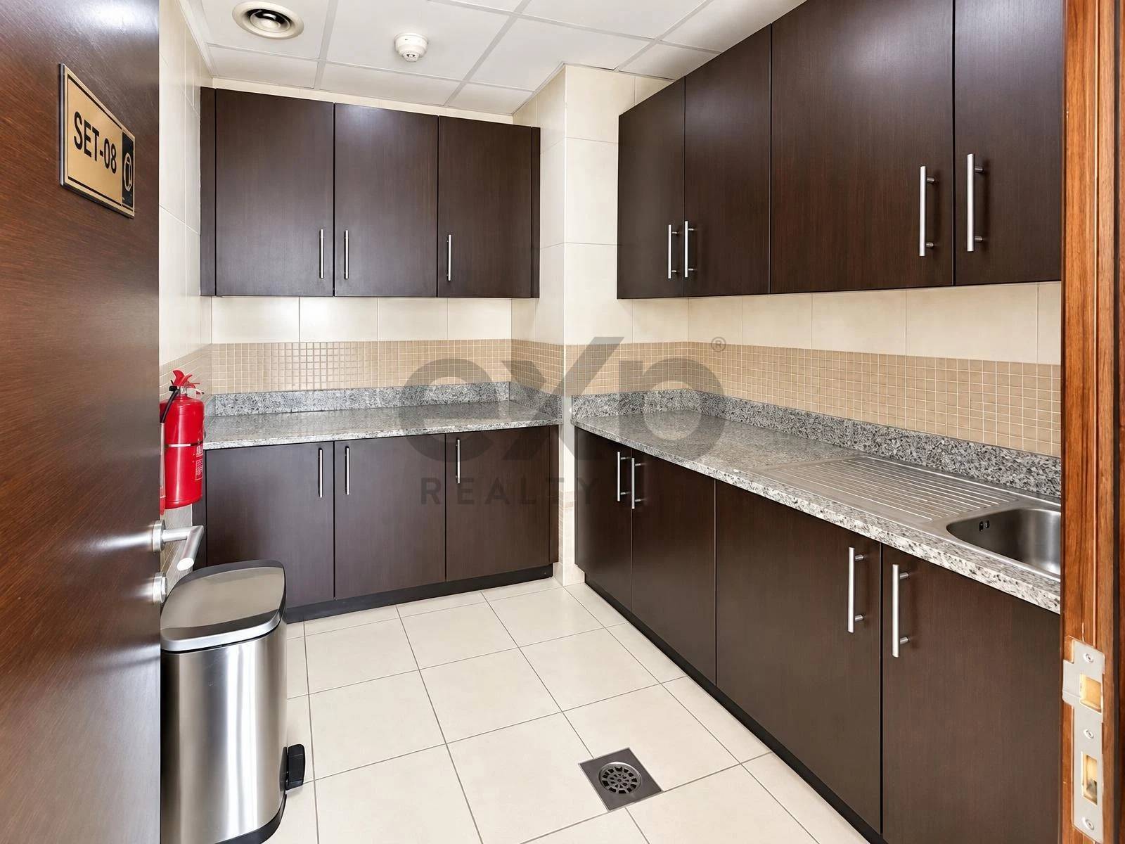 OFFICE for rent in Dubai, Business Bay, Dubai, 879 ft²
